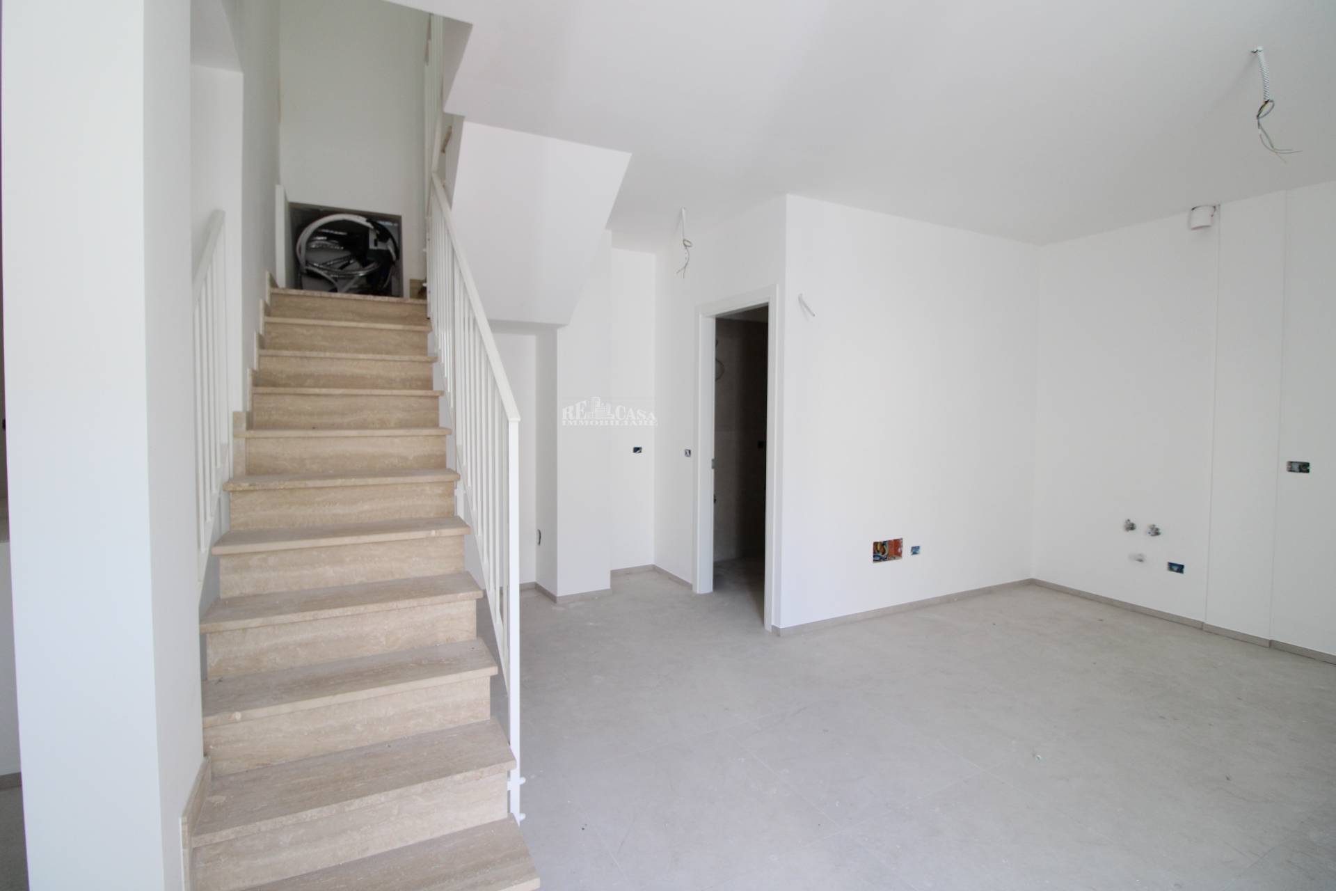 Immagine 34 di Appartamento in vendita  in Via cairoli 95 a Grottammare