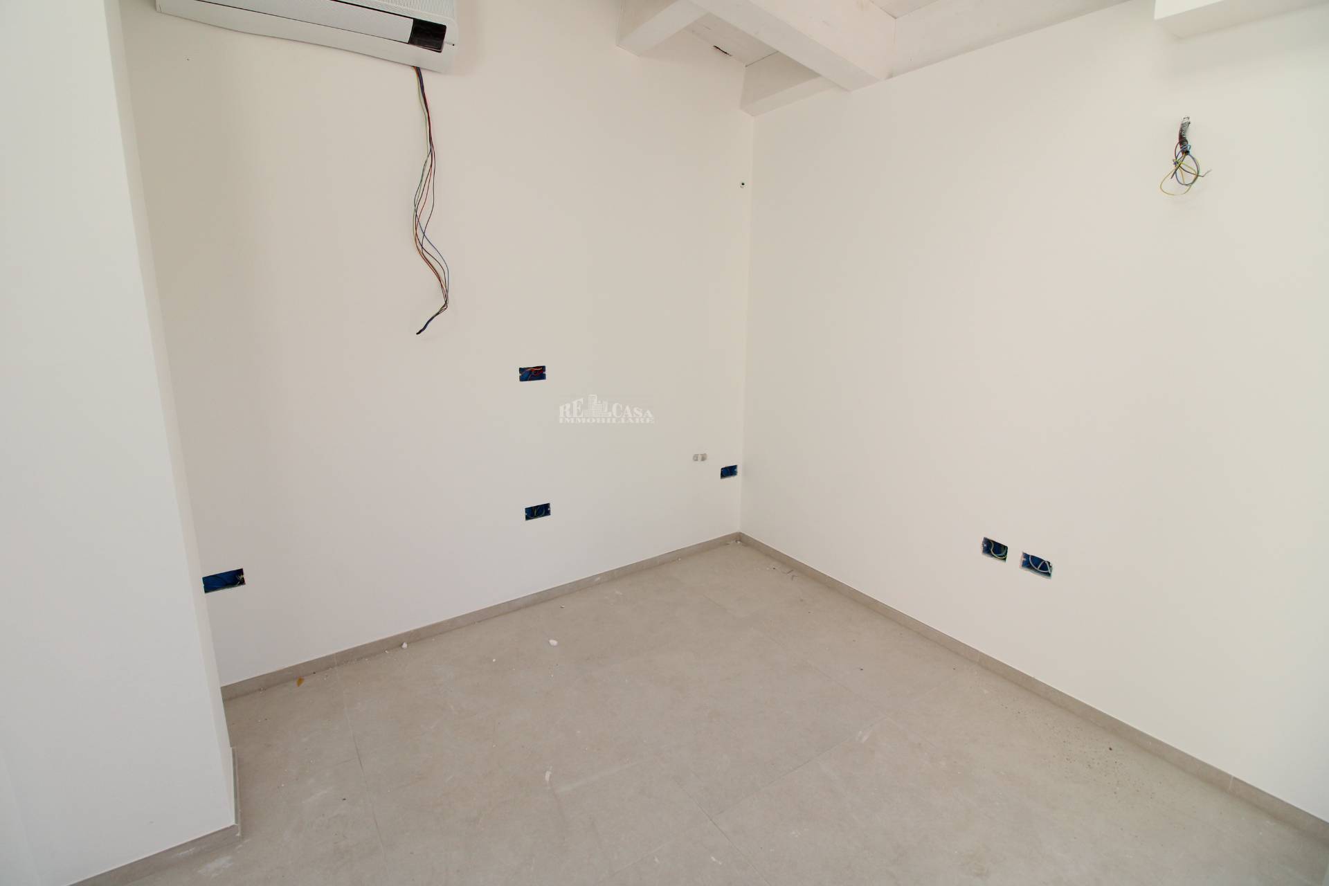 Immagine 43 di Appartamento in vendita  in Via cairoli 95 a Grottammare