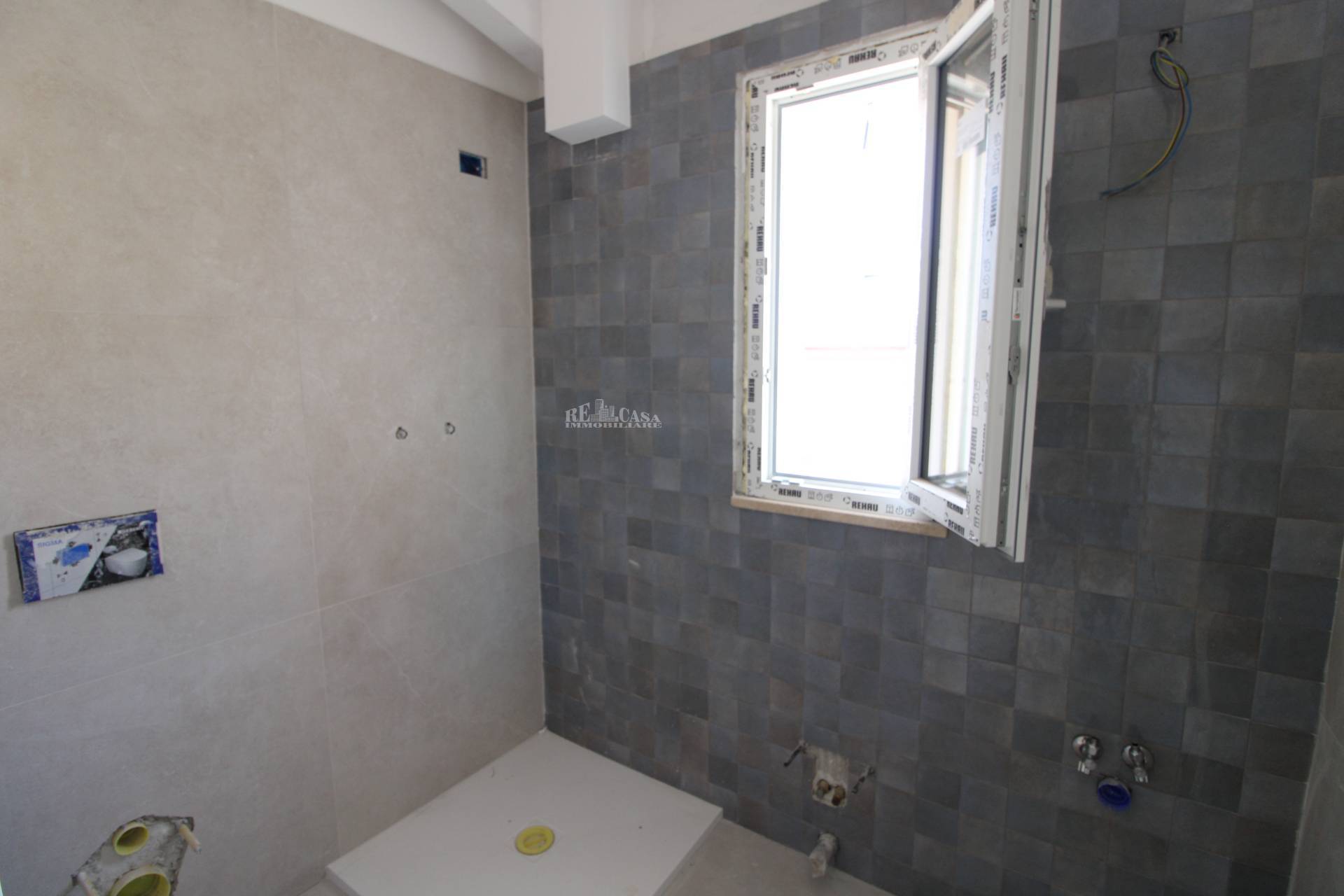 Immagine 46 di Appartamento in vendita  in Via cairoli 95 a Grottammare