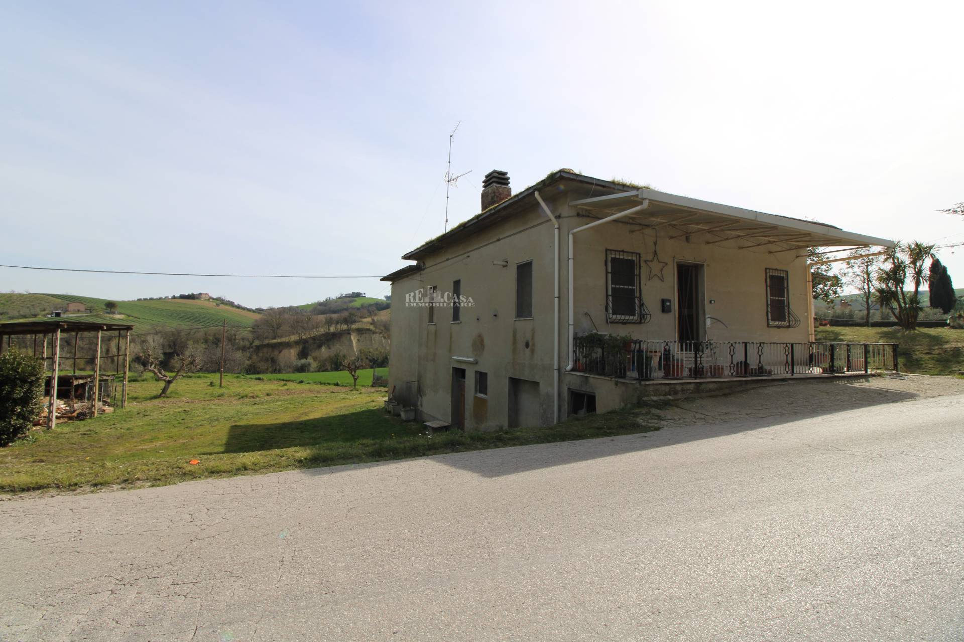 Immagine 45 di Casa indipendente in vendita  in contrada tesino 45 a Offida