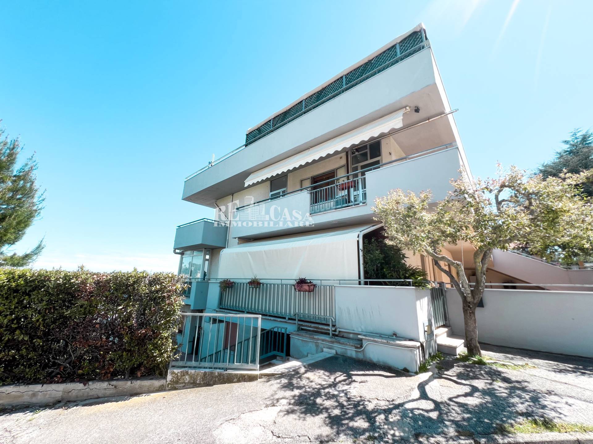 Immagine 41 di Appartamento in vendita  in VIa Mazzini 23 a Acquaviva Picena