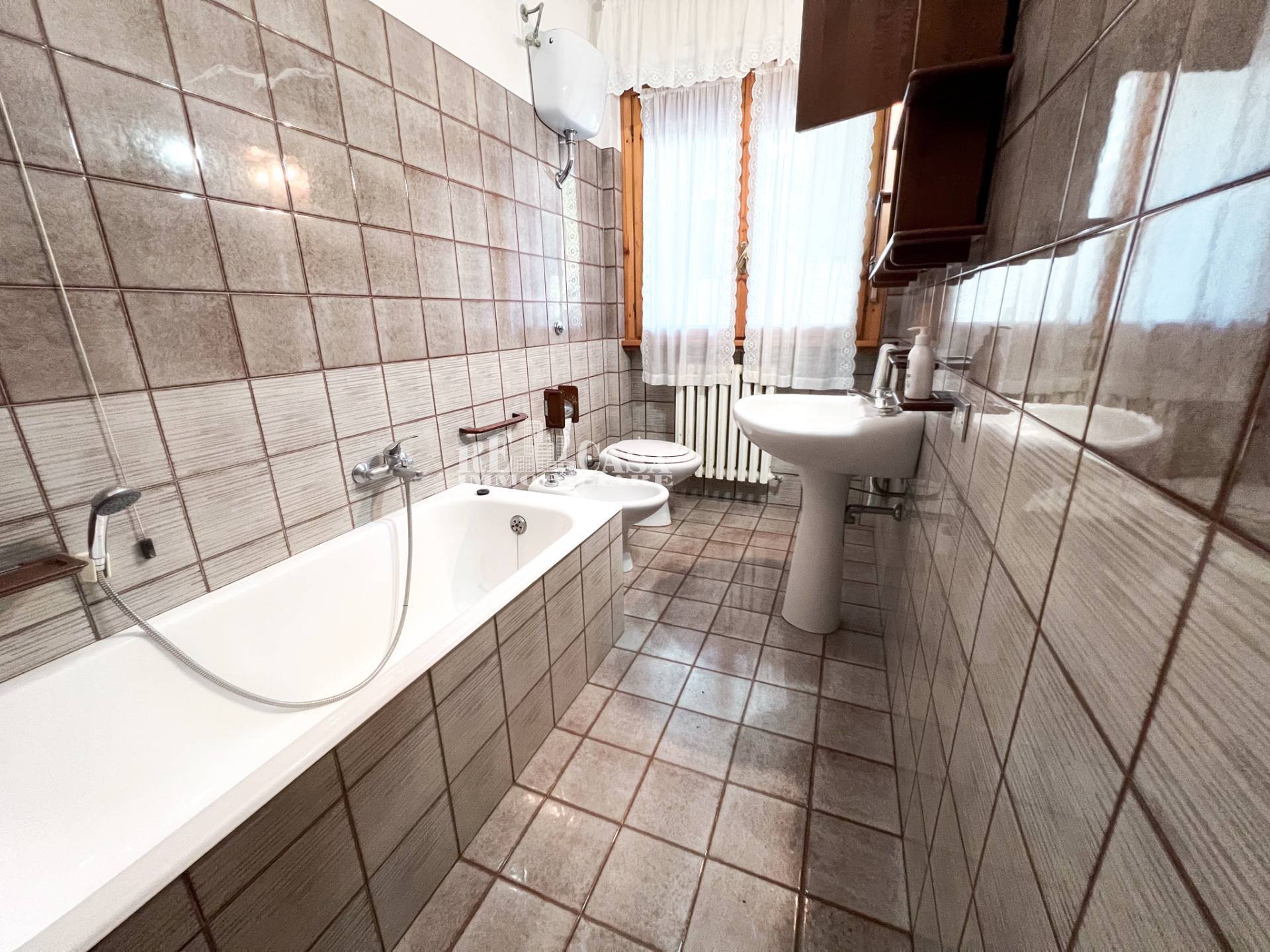 Immagine 29 di Appartamento in vendita  in VIa Mazzini 23 a Acquaviva Picena