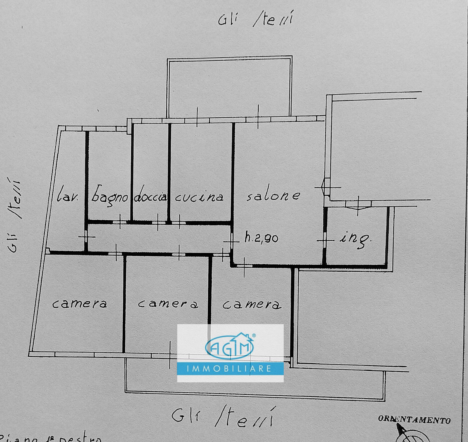 Immagine 30 di Appartamento in vendita  in Viale Croce Rossa 81 a Palermo