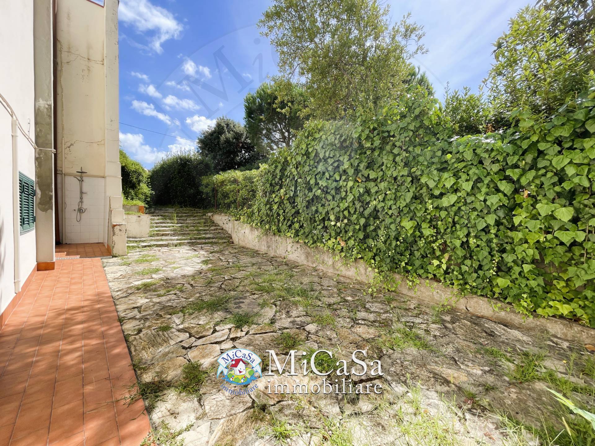 Immagine 22 di Appartamento in vendita  in Via Delle Salvie 14 a Pisa