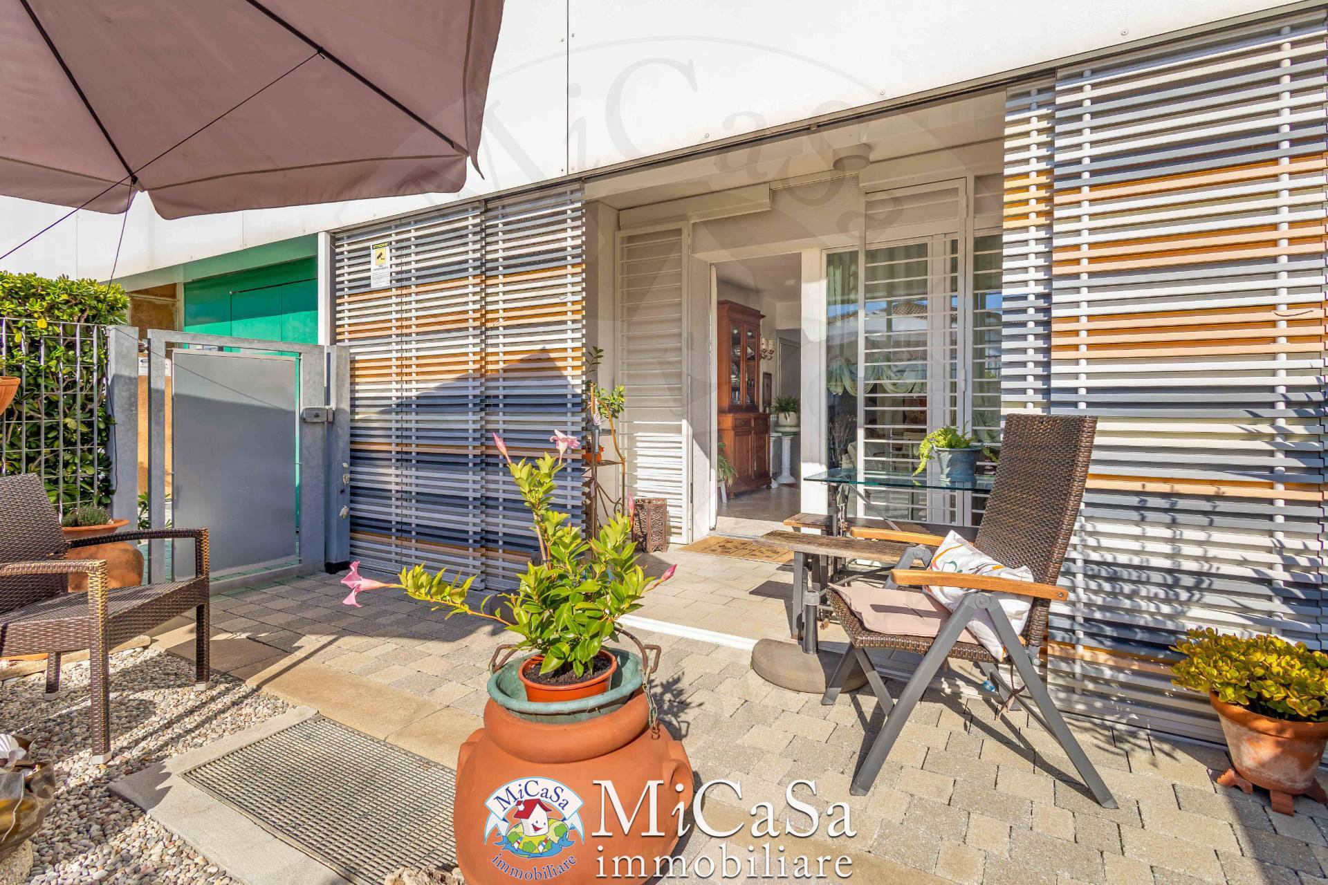 Immagine 21 di Appartamento in vendita  in Via Delle Mimose 1 a Pisa