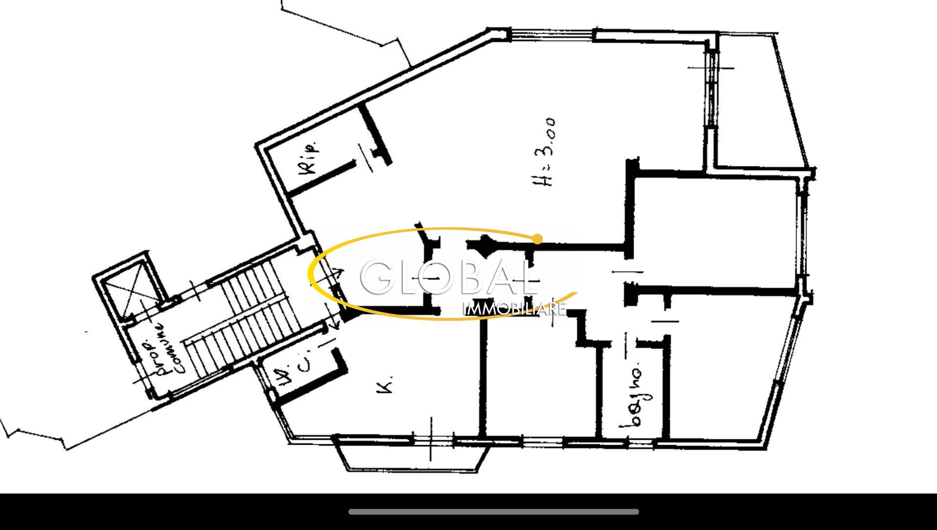 Immagine 36 di Appartamento in vendita  a Ancona