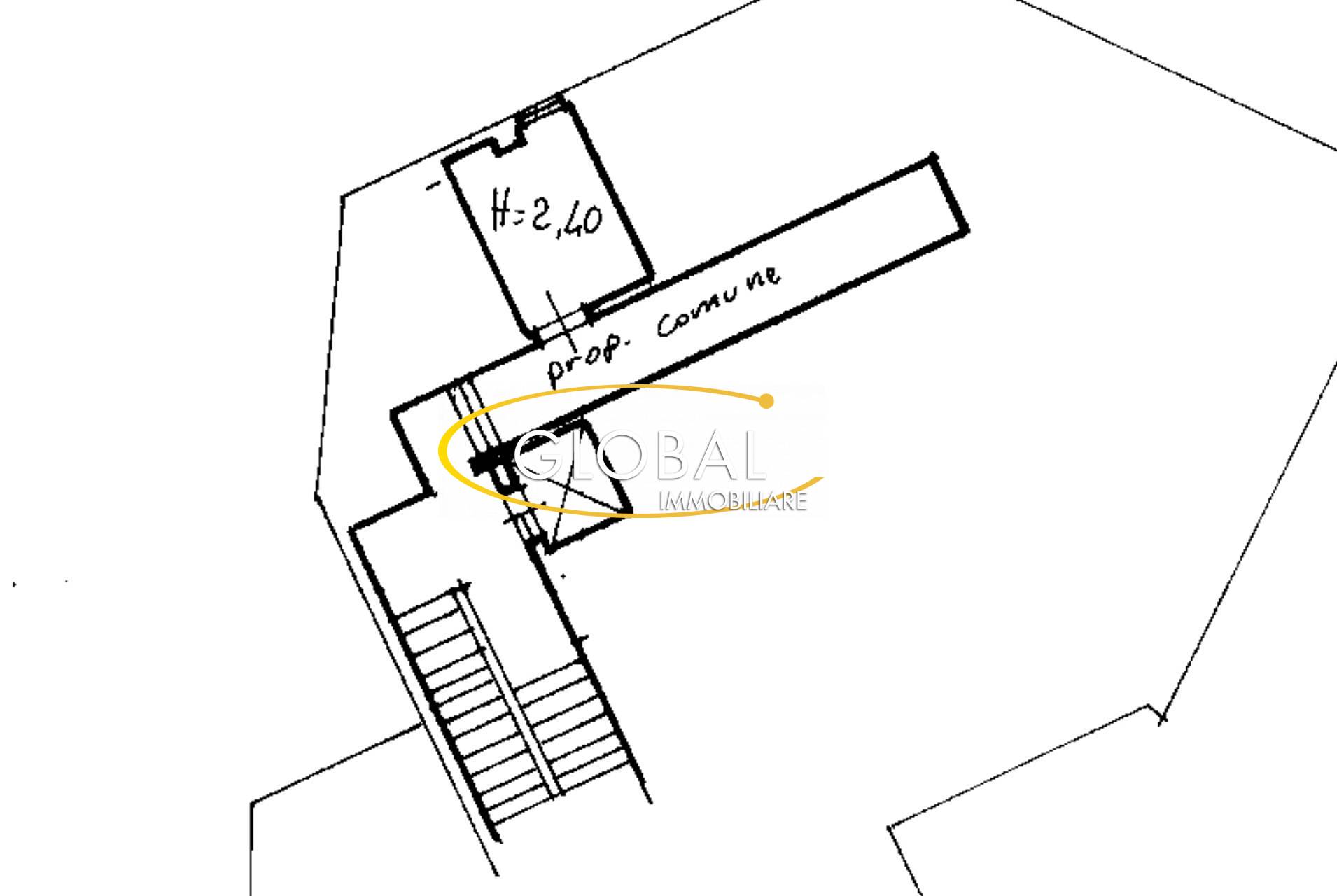 Immagine 37 di Appartamento in vendita  a Ancona