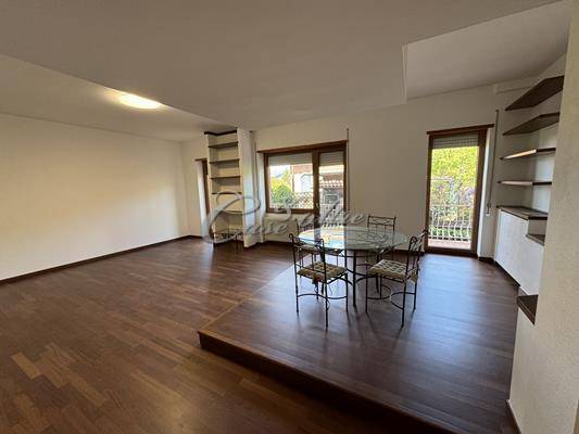 Immagine 8 di Appartamento in vendita  in Via Monteverde a Como