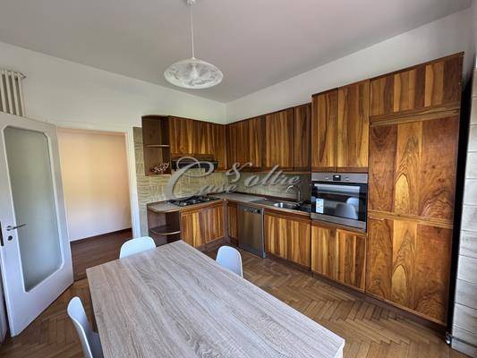 Immagine 12 di Appartamento in vendita  in Via Monteverde a Como