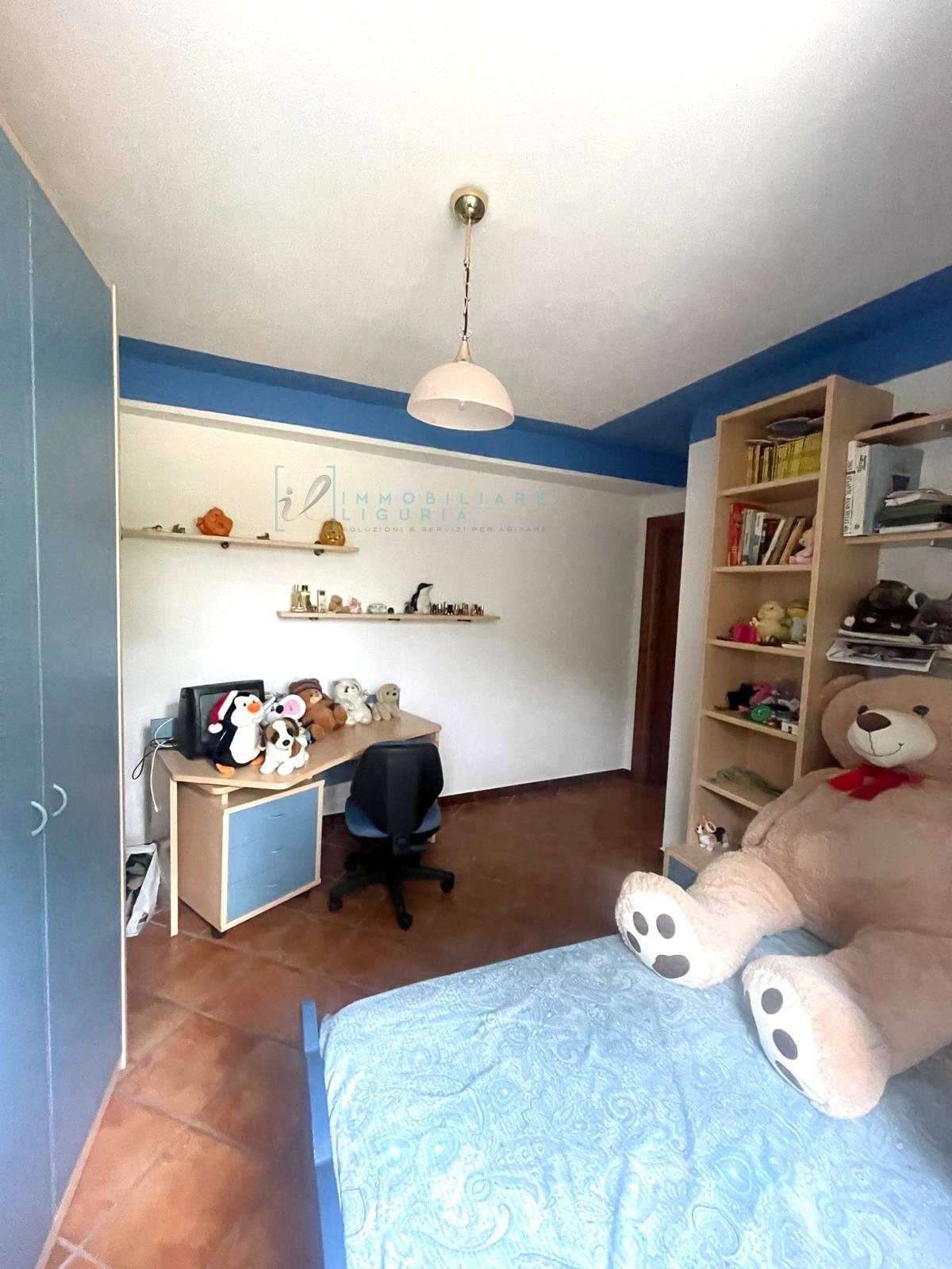 Immagine 25 di Appartamento in vendita  in Via Al frantoio a Vessalico