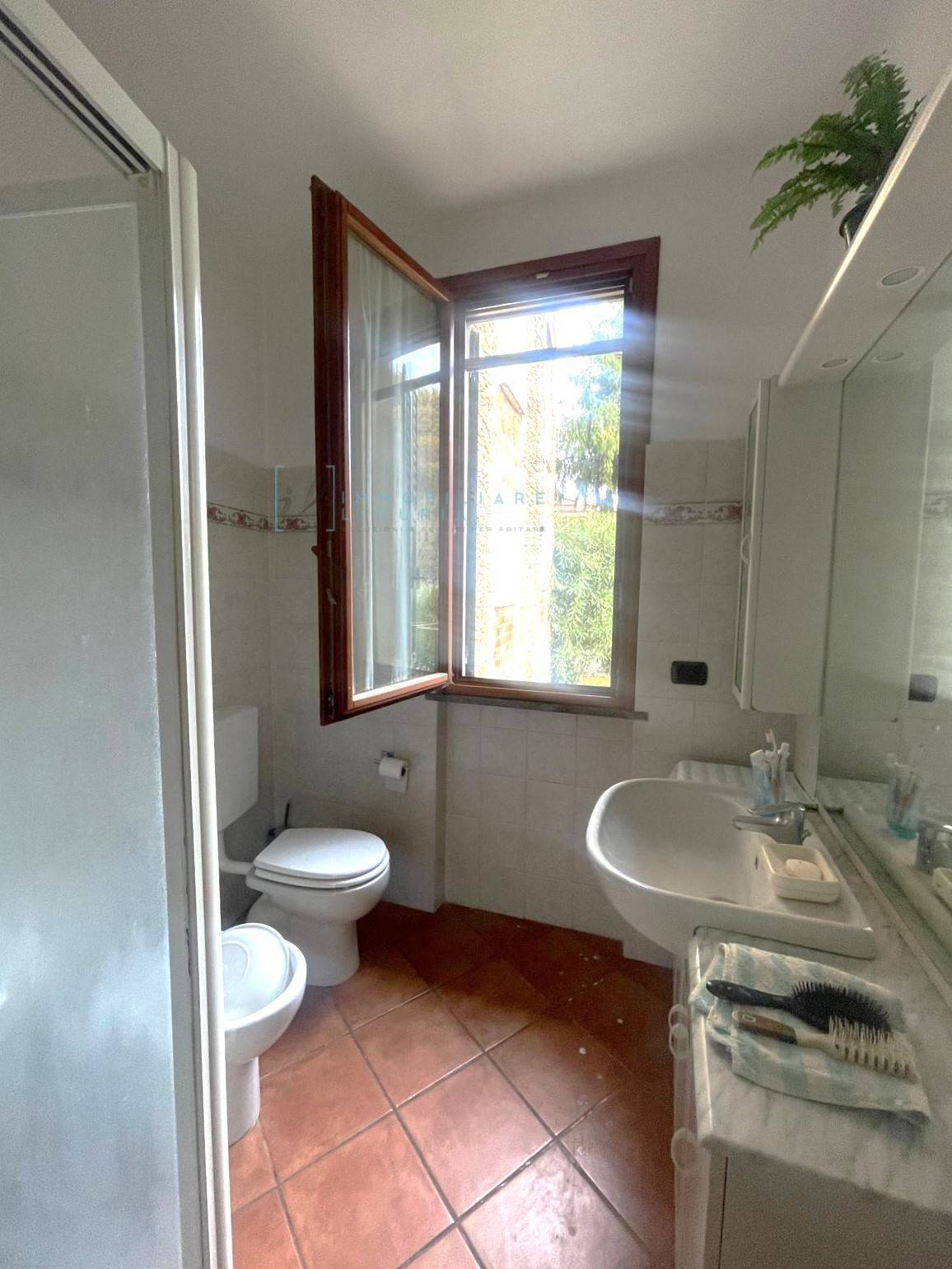 Immagine 31 di Appartamento in vendita  in Via Al frantoio a Vessalico