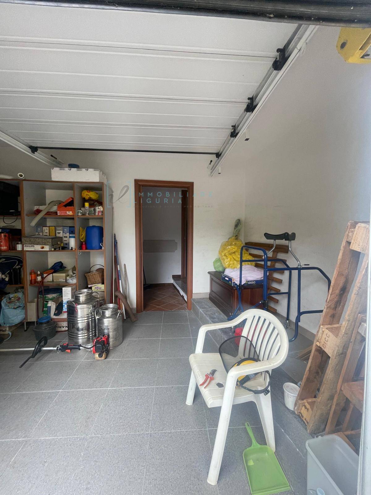 Immagine 36 di Appartamento in vendita  in Via Al frantoio a Vessalico