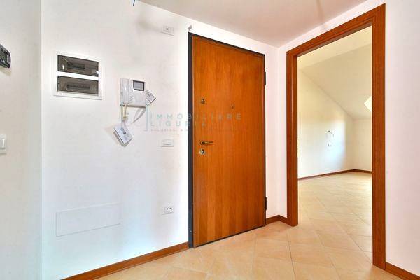 Immagine 3 di Appartamento in vendita  in Frazione Coasco-Marinaverde a Villanova D'albenga