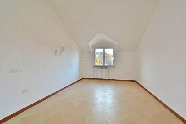 Immagine 8 di Appartamento in vendita  in Frazione Coasco-Marinaverde a Villanova D'albenga