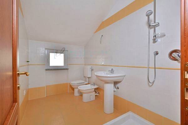 Immagine 13 di Appartamento in vendita  in Frazione Coasco-Marinaverde a Villanova D'albenga