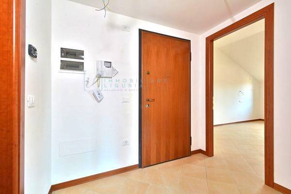 Immagine 15 di Appartamento in vendita  in Frazione Coasco-Marinaverde a Villanova D'albenga