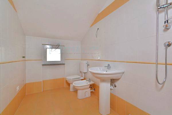 Immagine 14 di Appartamento in vendita  in Frazione Coasco-Marinaverde a Villanova D'albenga