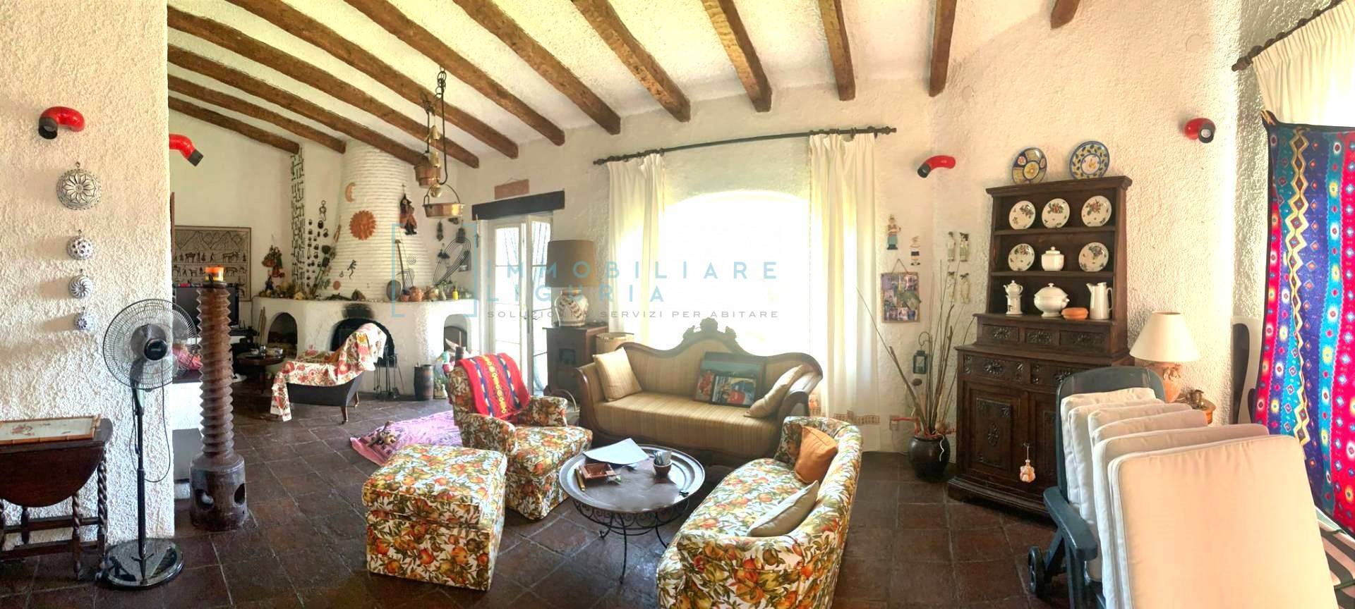 Immagine 5 di Villa in vendita  in Via della Croce a Casanova Lerrone