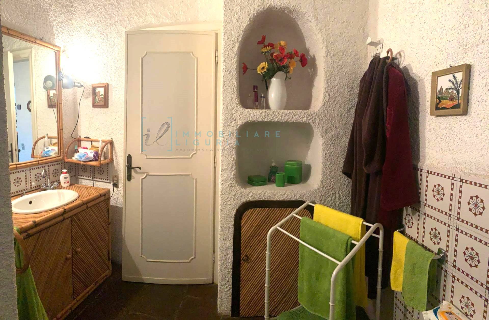 Immagine 23 di Villa in vendita  in Via della Croce a Casanova Lerrone