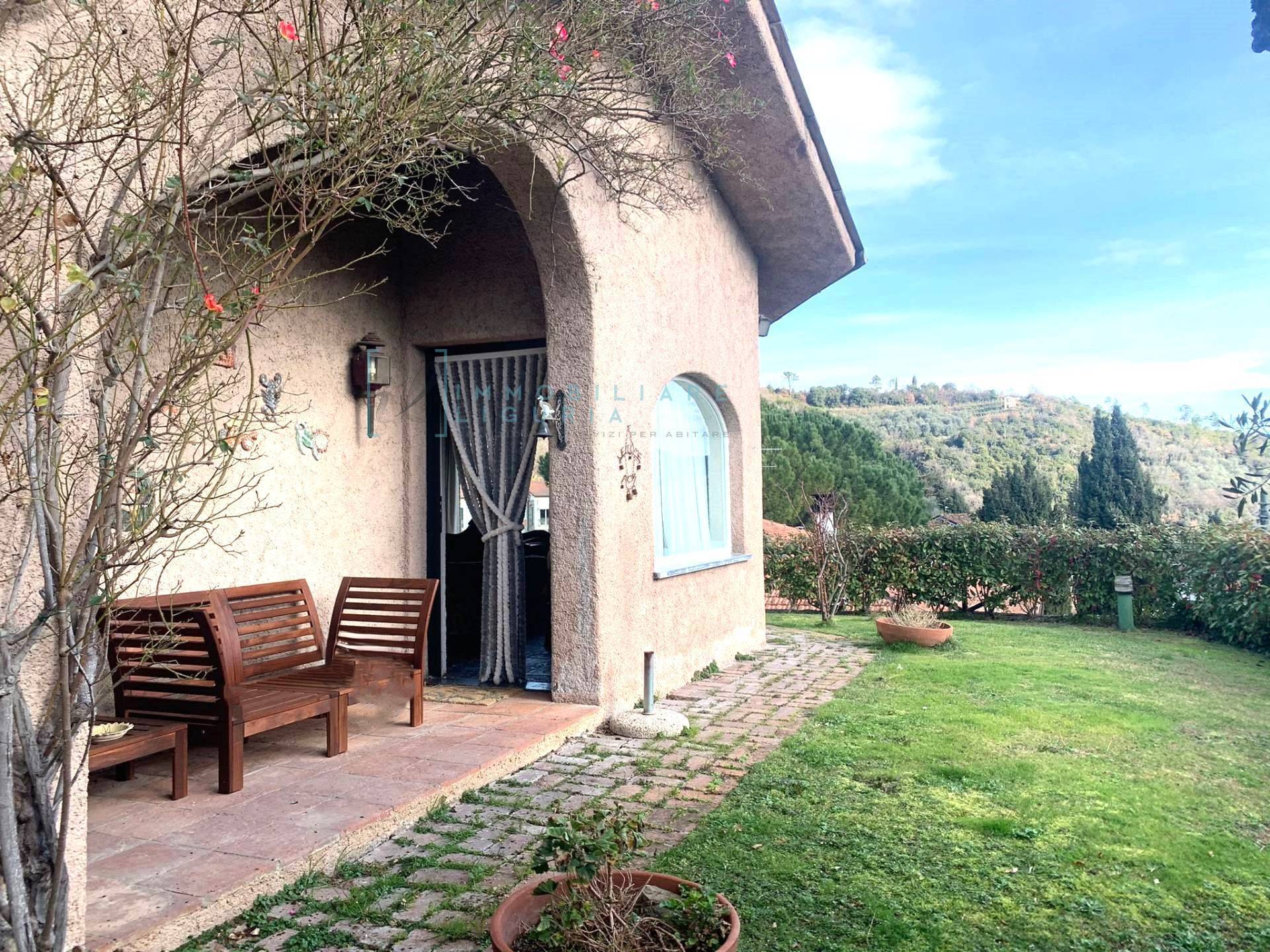 Immagine 2 di Villa in vendita  in Via della Croce a Casanova Lerrone