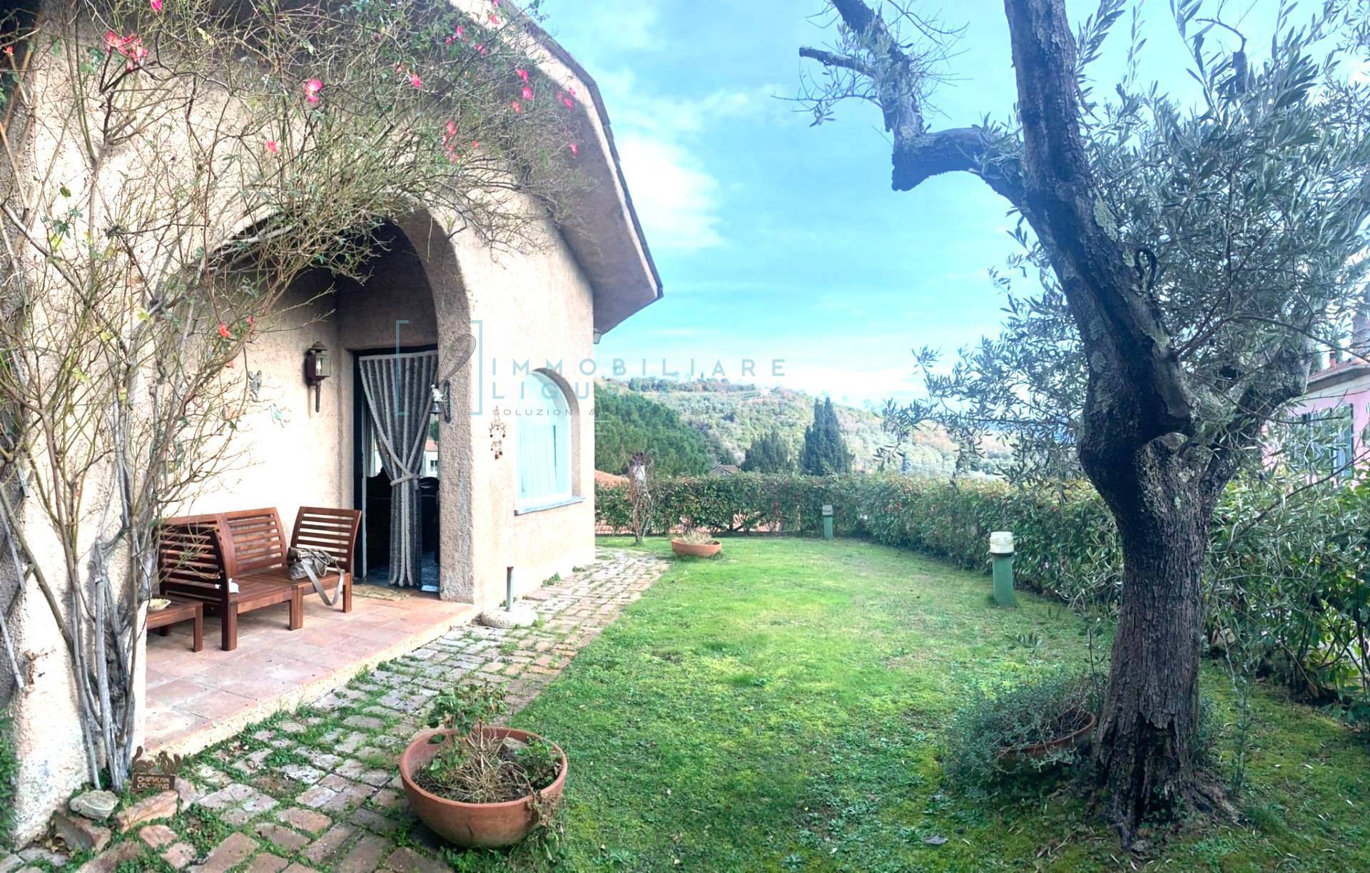 Immagine 1 di Villa in vendita  in Via della Croce a Casanova Lerrone