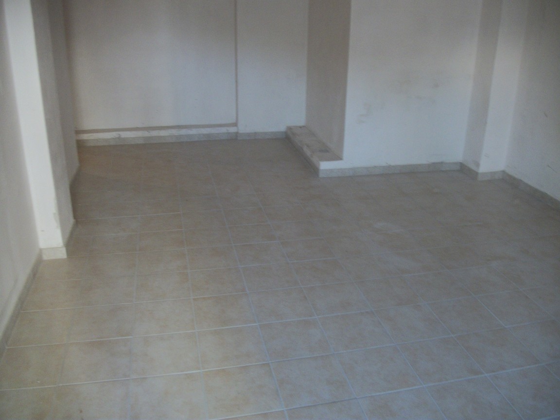 Immagine 16 di Negozio in vendita  in via Carlo Citerni a Roma