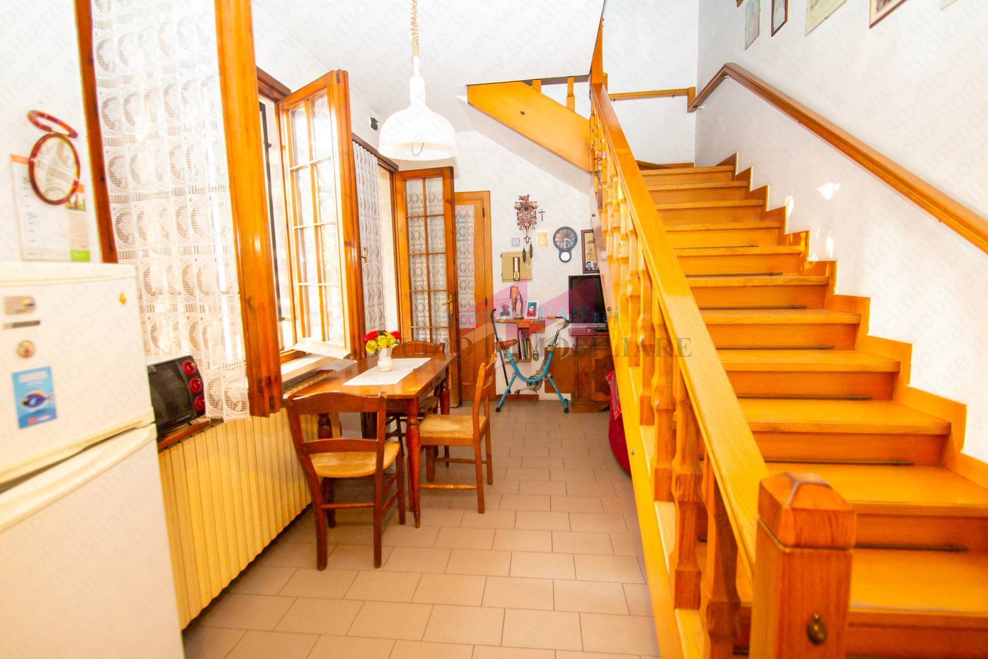 Immagine 2 di Casa semindipendente in vendita  in via Vittorio Emanuele II 75 a Bergantino