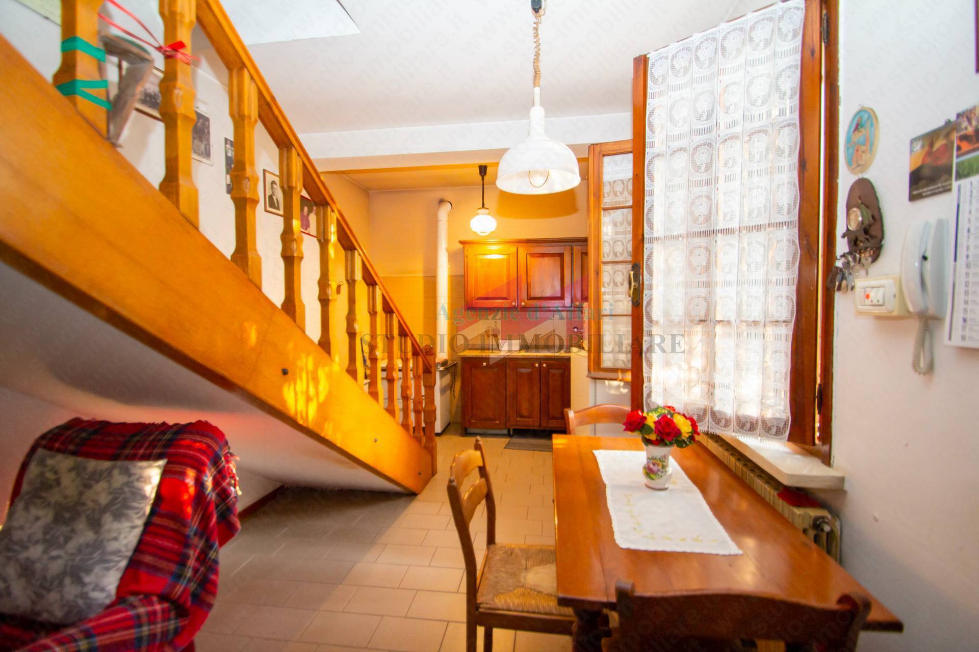 Immagine 3 di Casa semindipendente in vendita  in via Vittorio Emanuele II 75 a Bergantino