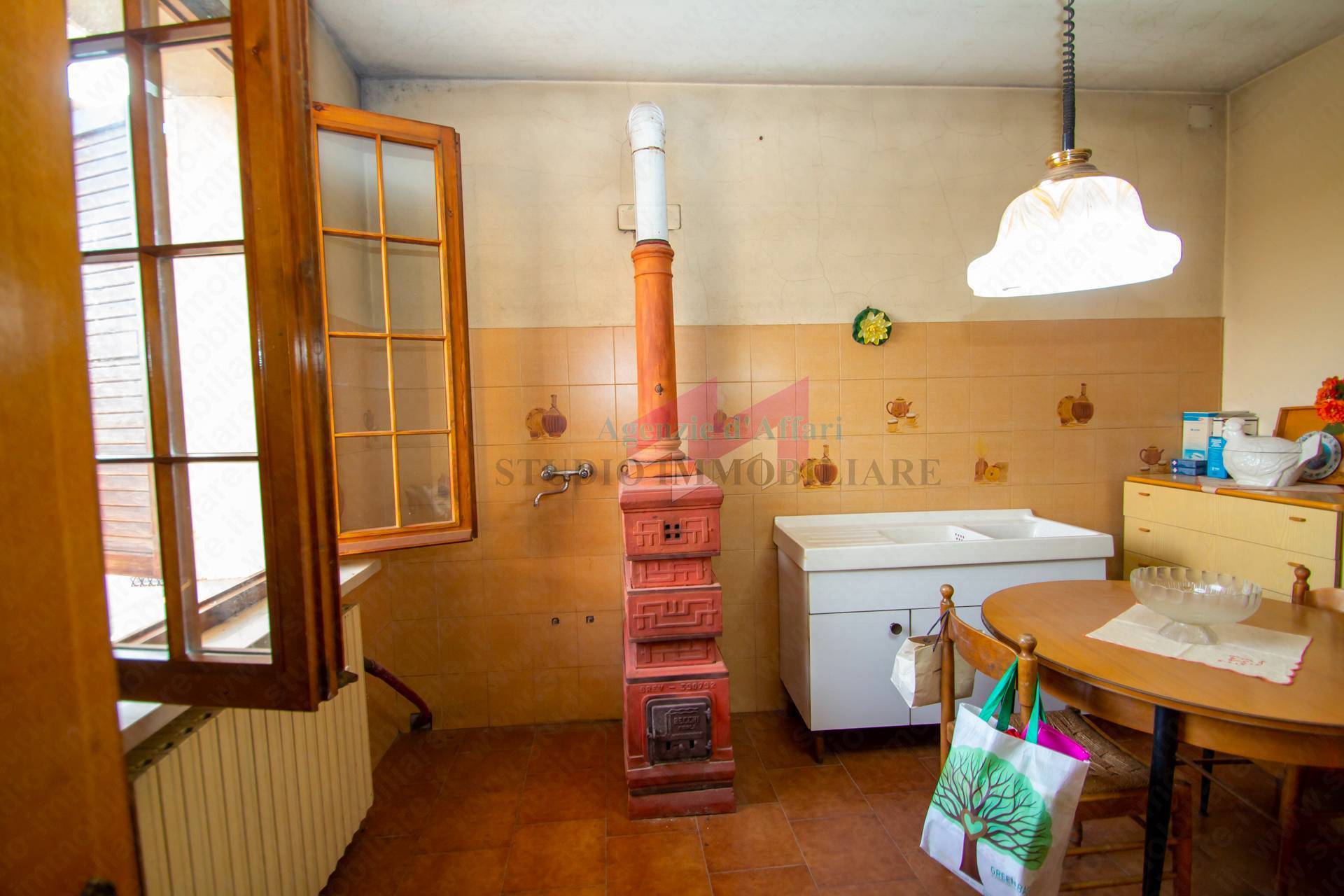 Immagine 4 di Casa semindipendente in vendita  in via Vittorio Emanuele II 75 a Bergantino