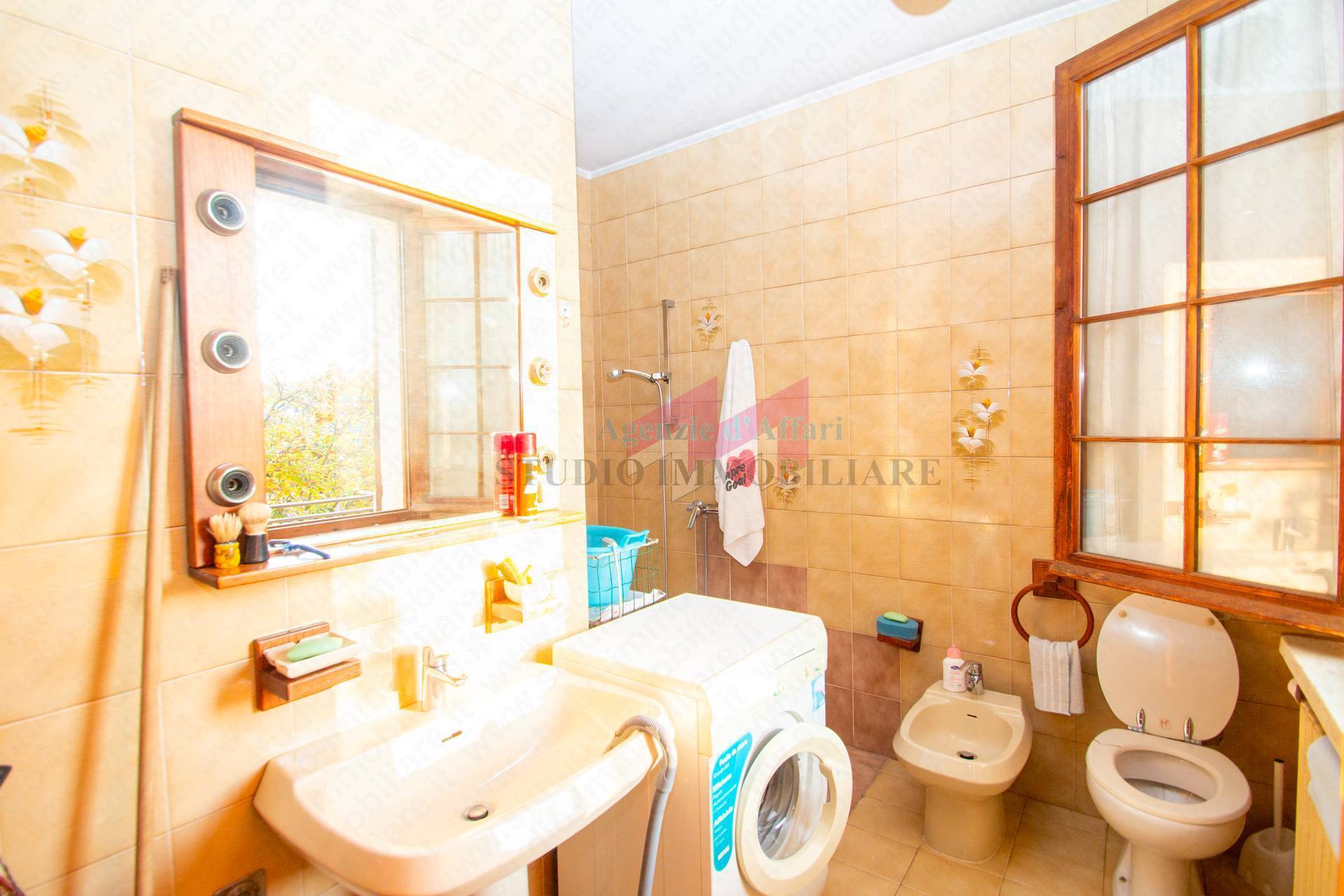 Immagine 8 di Casa semindipendente in vendita  in via Vittorio Emanuele II 75 a Bergantino