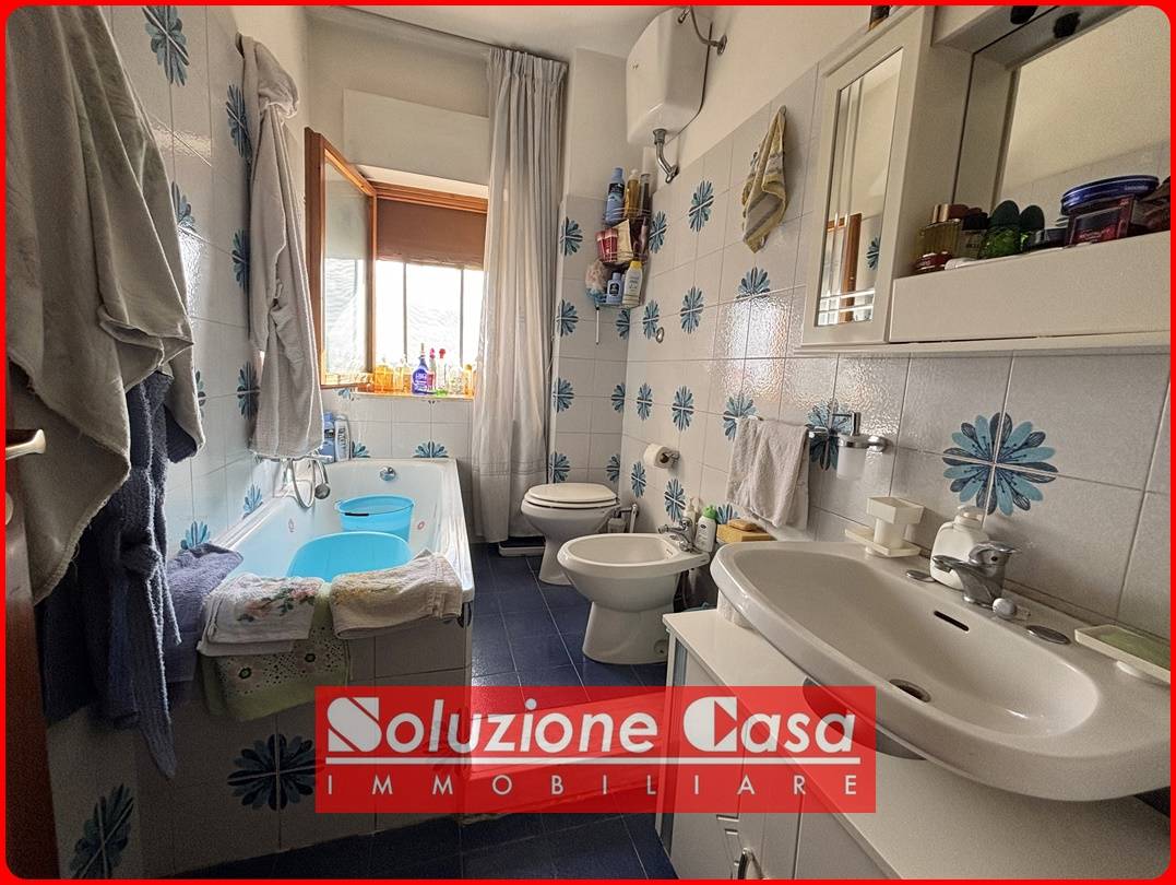 Immagine 6 di Appartamento in vendita  in via Giovanna D'arco 4 a Canosa Di Puglia