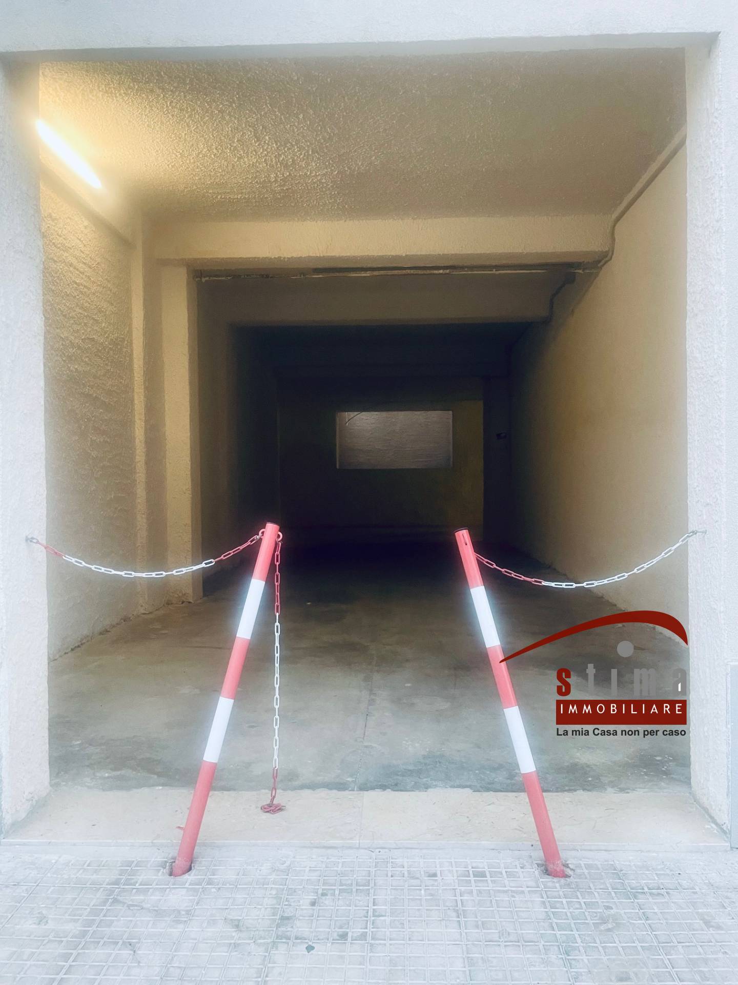 Immagine 7 di Magazzino in vendita  in via barresi 9 a Siracusa