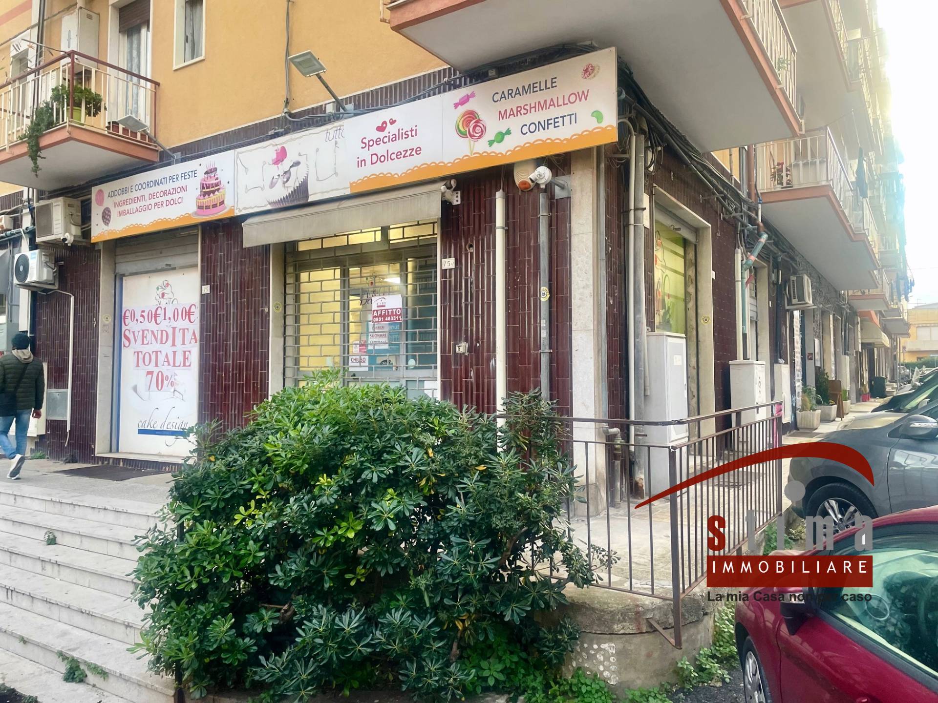 Immagine 15 di Locale commerciale in affitto  in via polibio 75 a Siracusa