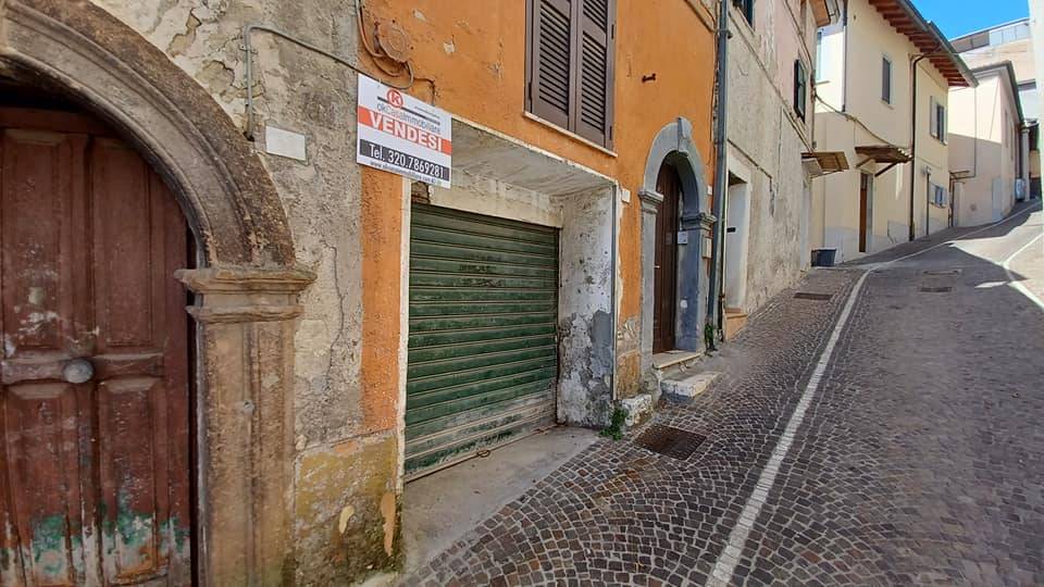 Immagine 3 di Appartamento in vendita  in via pietra liscia a Ceccano