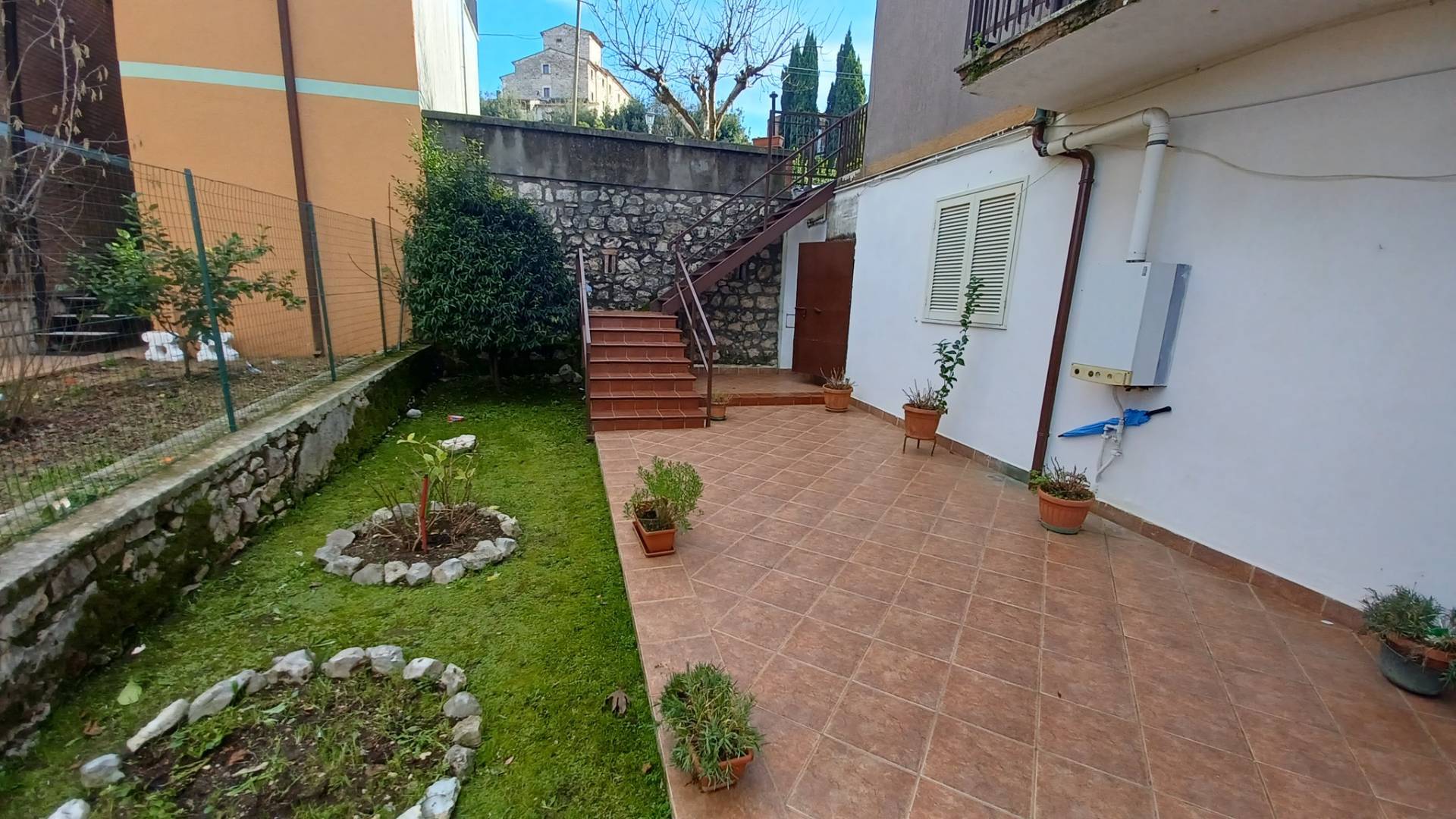 Immagine 3 di Appartamento in vendita  in via dell'auricola a Amaseno