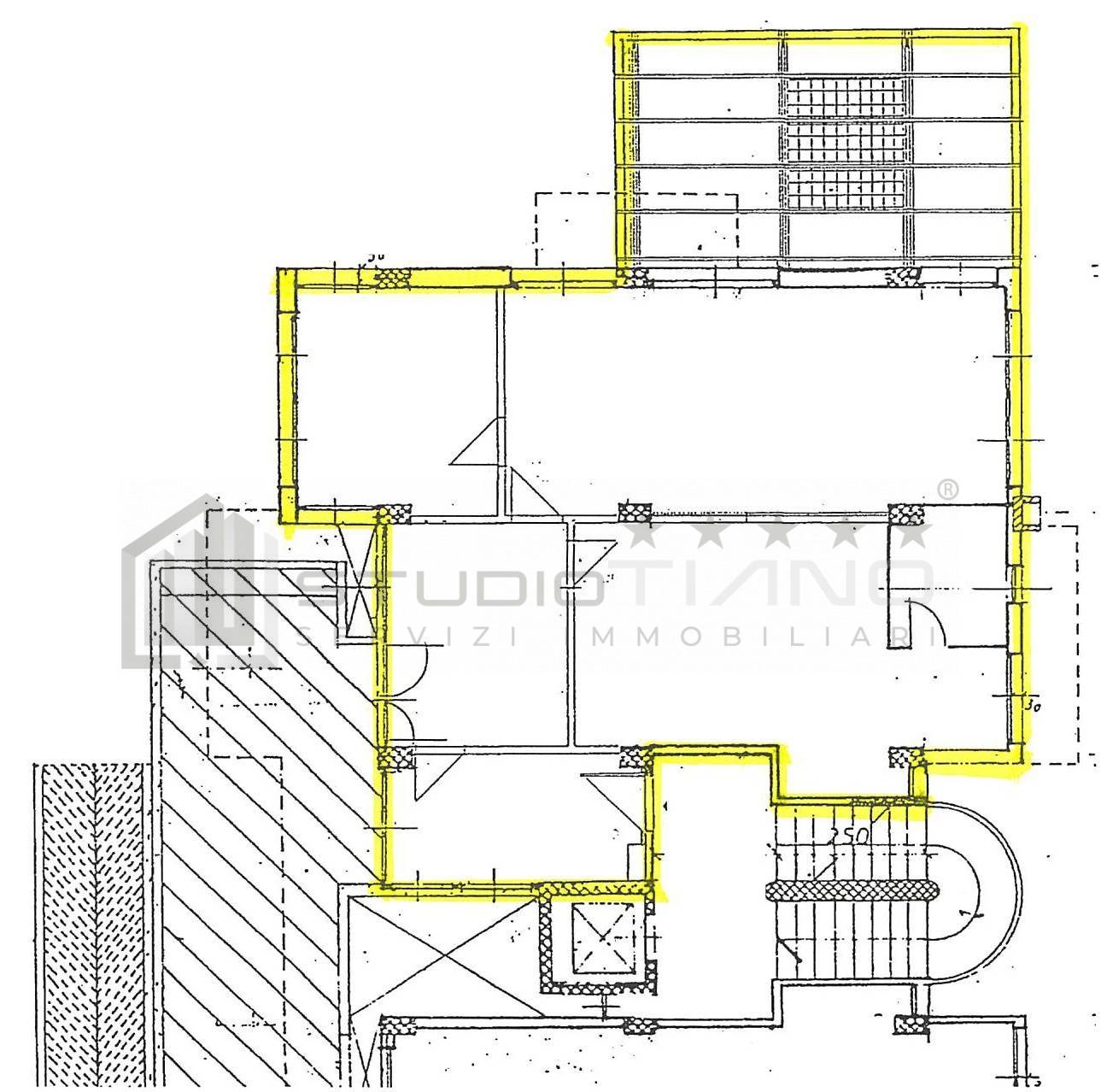 Immagine 20 di Ufficio in vendita  in PIAZZA DELLA LIBERTA 35 a Rende