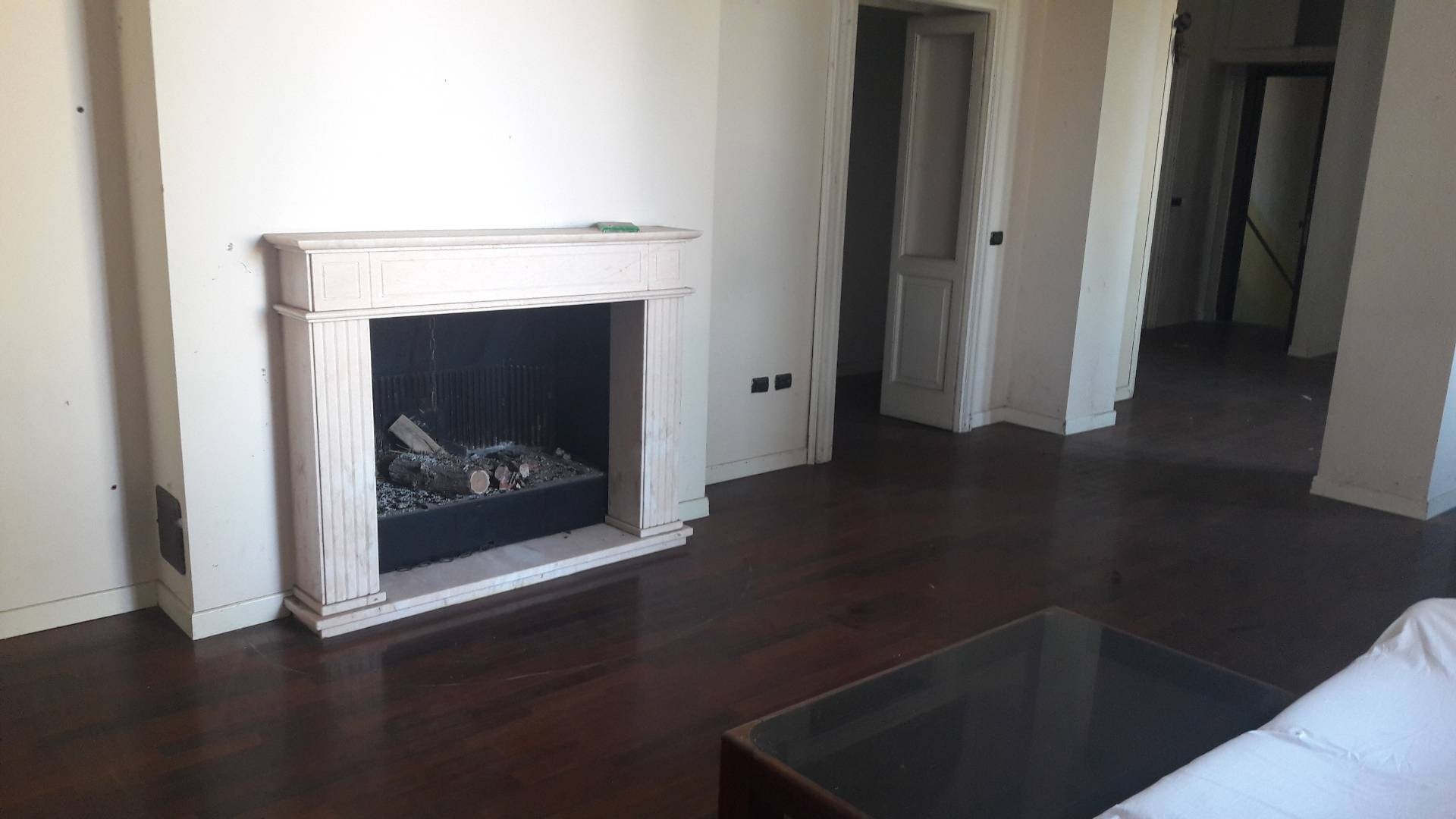 Immagine 6 di Villa in vendita  a Besano