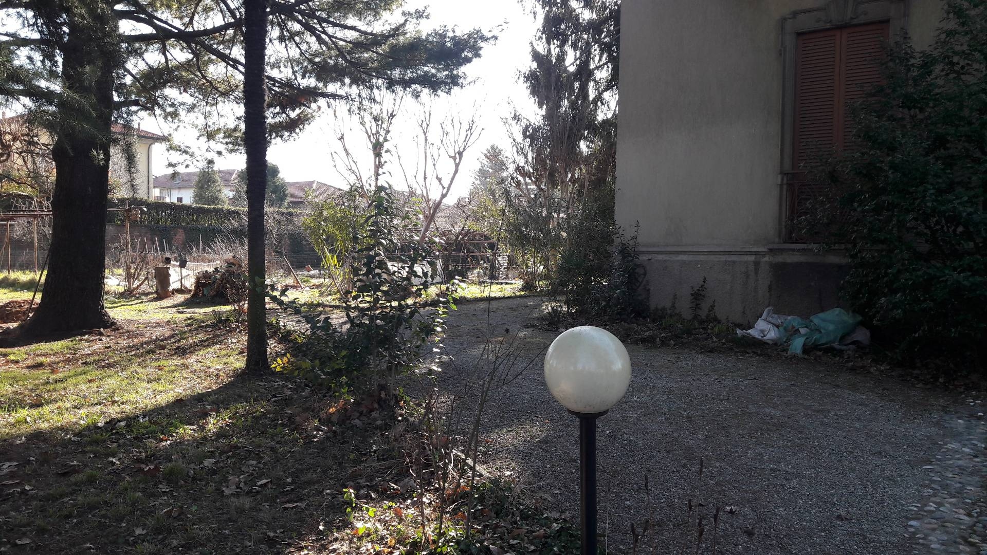 Immagine 20 di Villa in vendita  a Besano