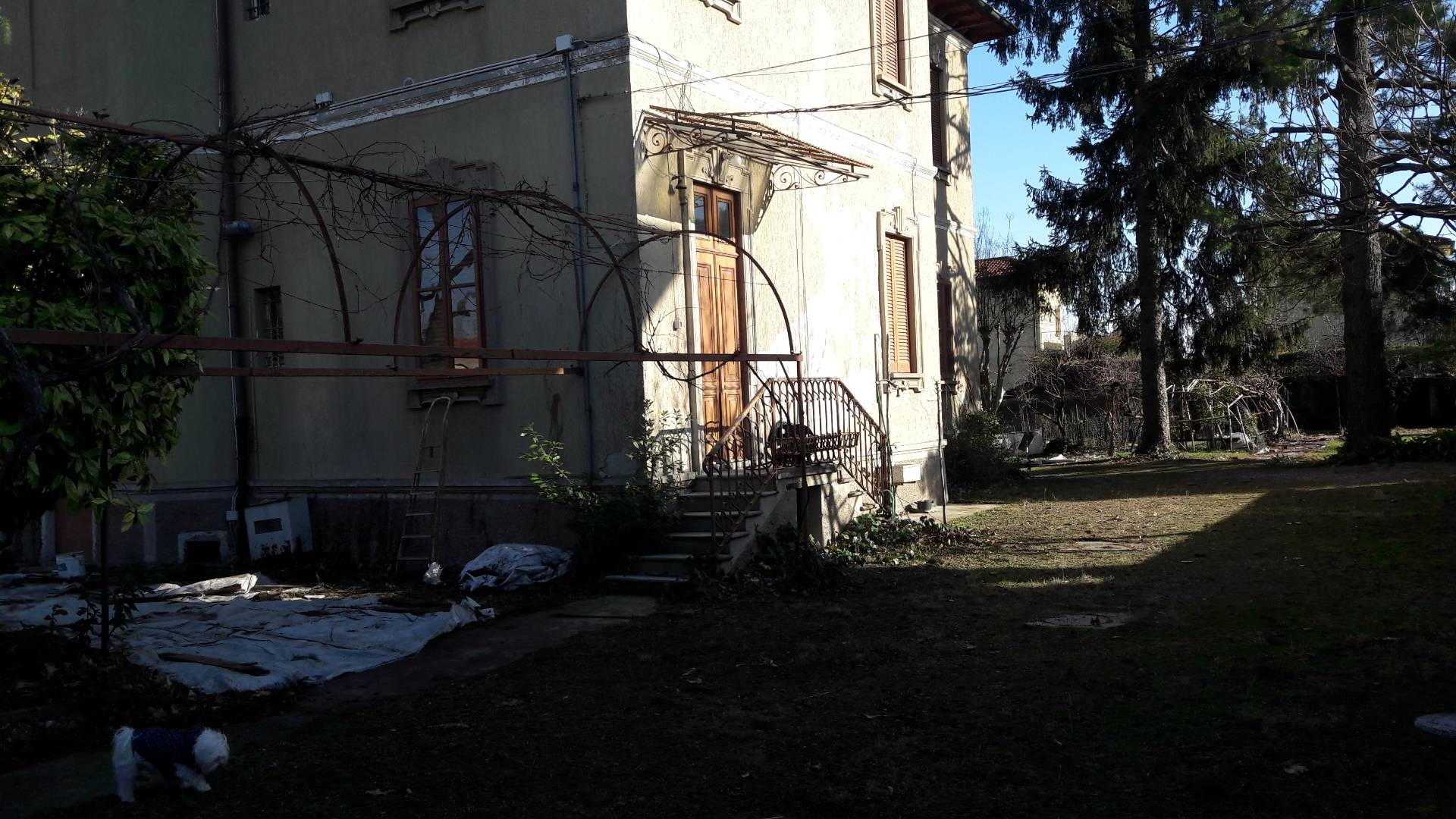 Immagine 24 di Villa in vendita  a Besano