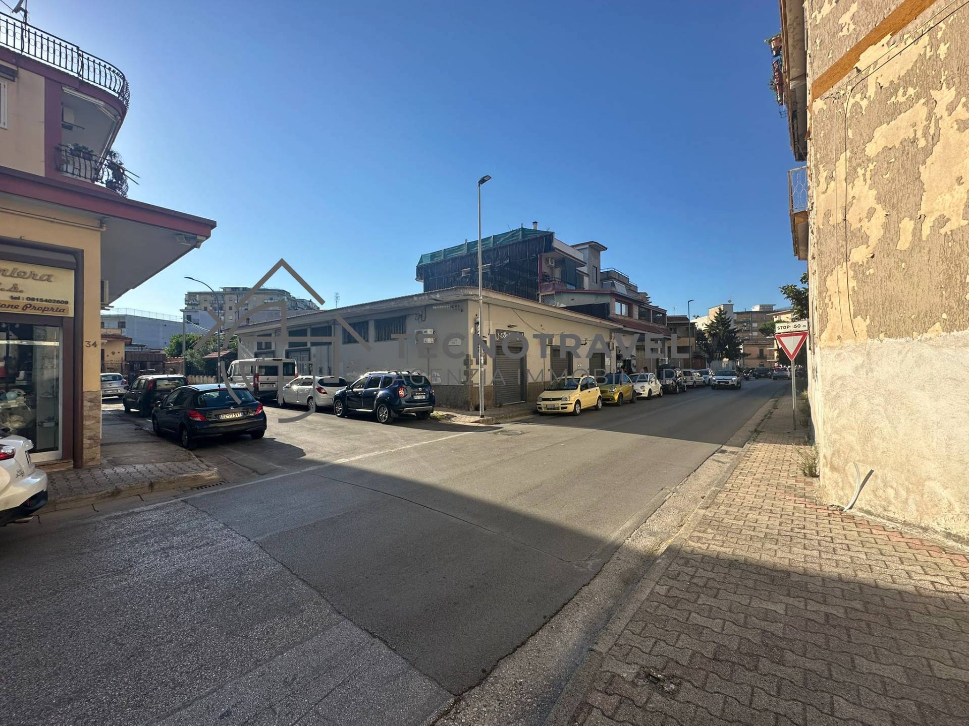 Immagine 4 di Locale commerciale in affitto  in via de santis 1 a Casoria