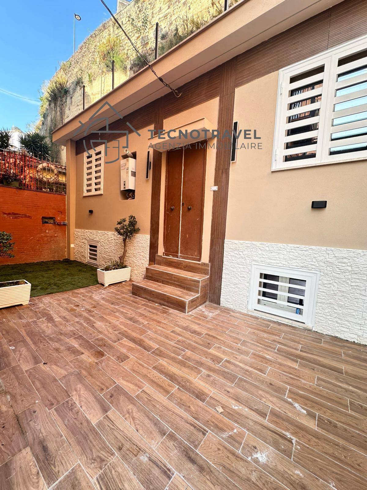 Immagine 3 di Appartamento in vendita  in via del parco carelli 42 a Napoli