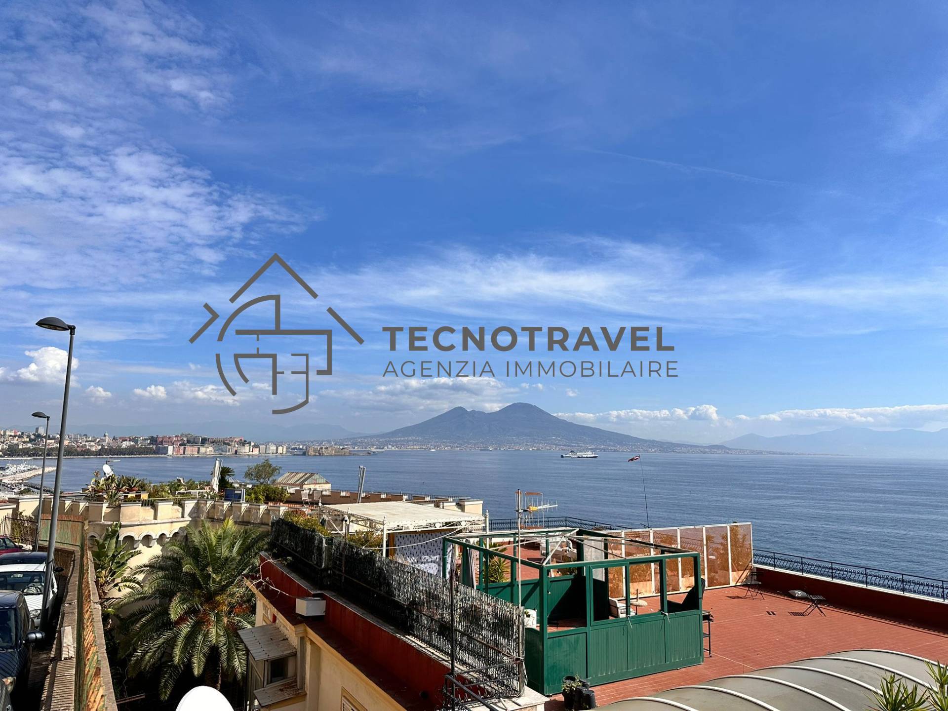 Immagine 17 di Appartamento in vendita  in via del parco carelli 42 a Napoli