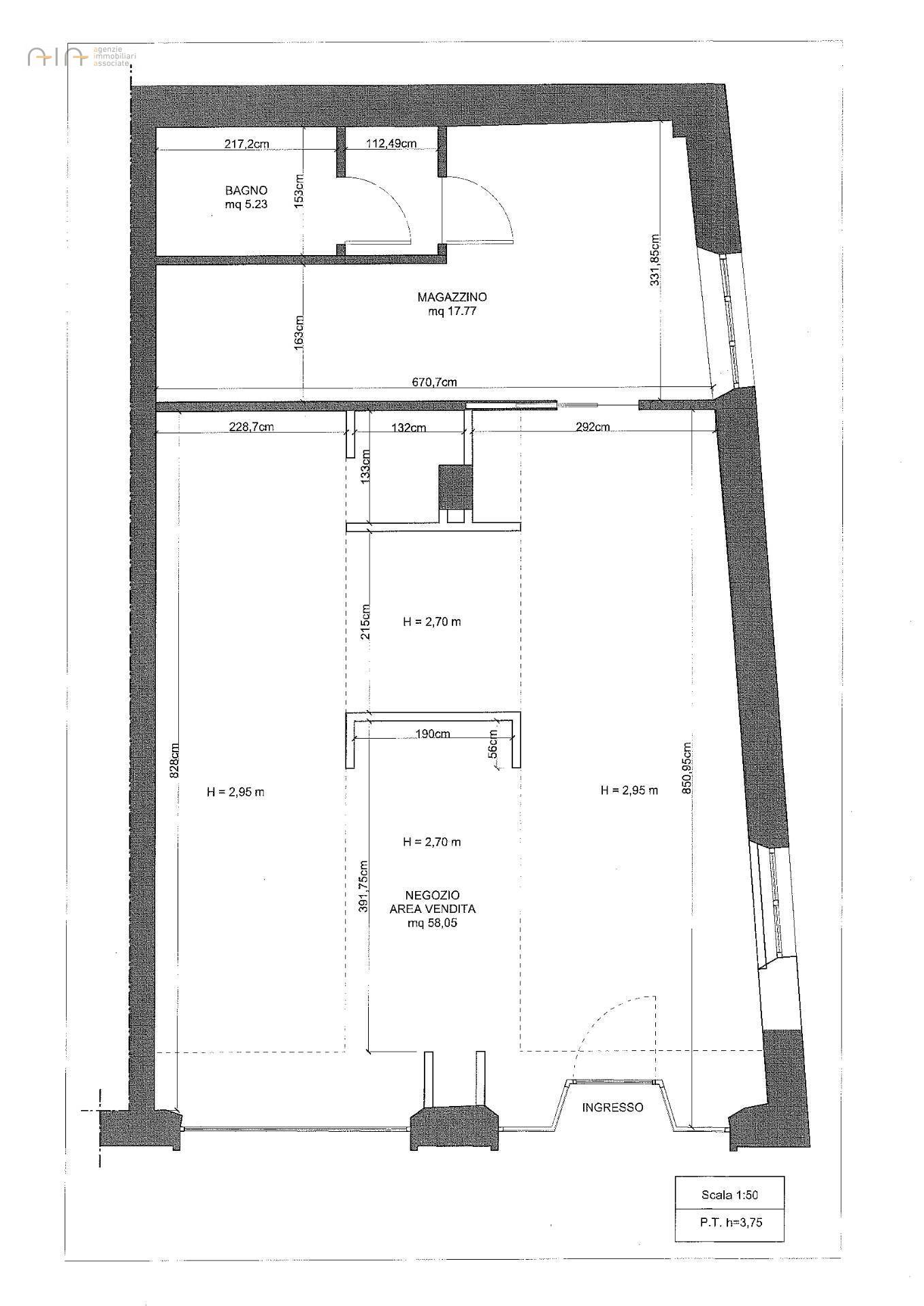 Immagine 8 di Locale commerciale in affitto  in Via Ugo Bassi 17 a San Benedetto Del Tronto