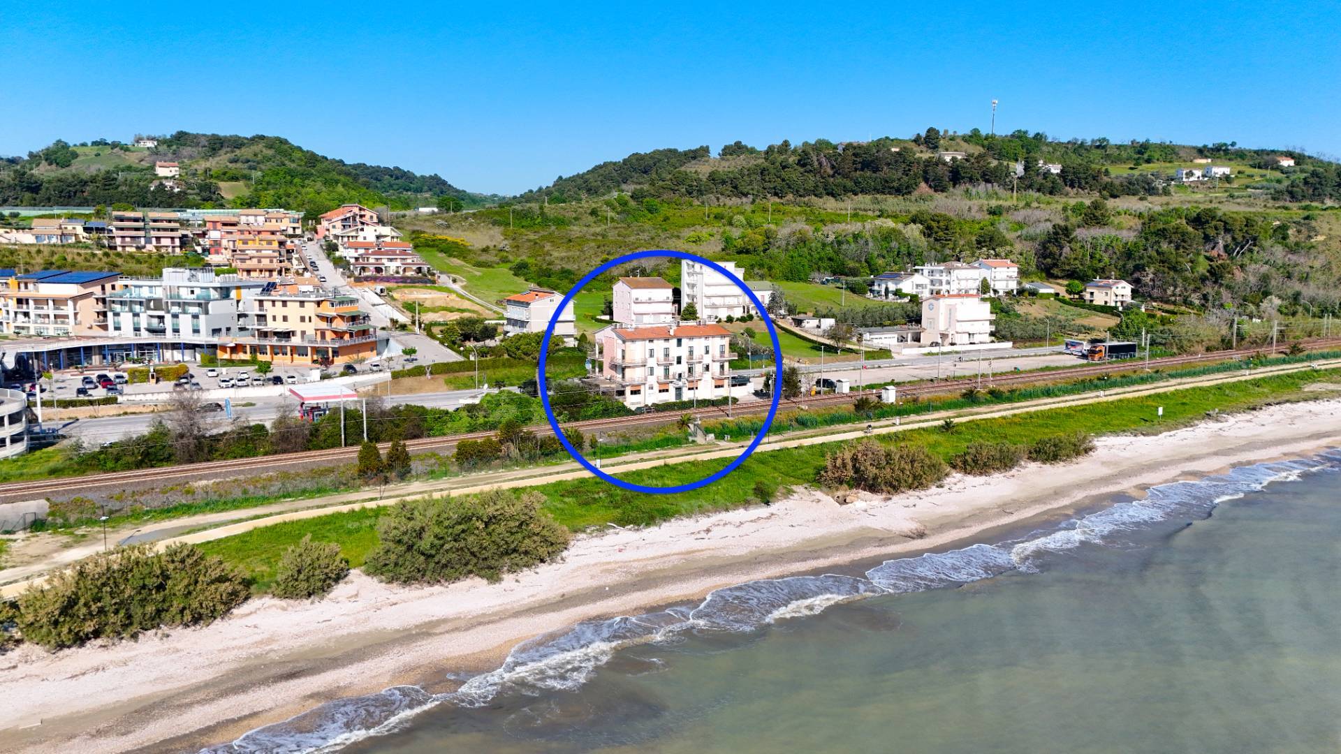 Immagine 42 di Albergo/B&B/Residence in vendita  in Contrada Montecantino 59 a Massignano