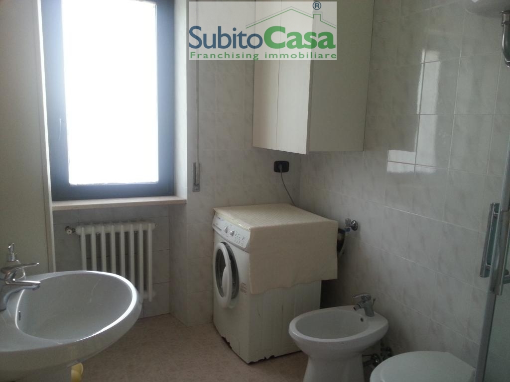 Immagine 12 di Appartamento in affitto  in Via Monte Grappa a Chieti