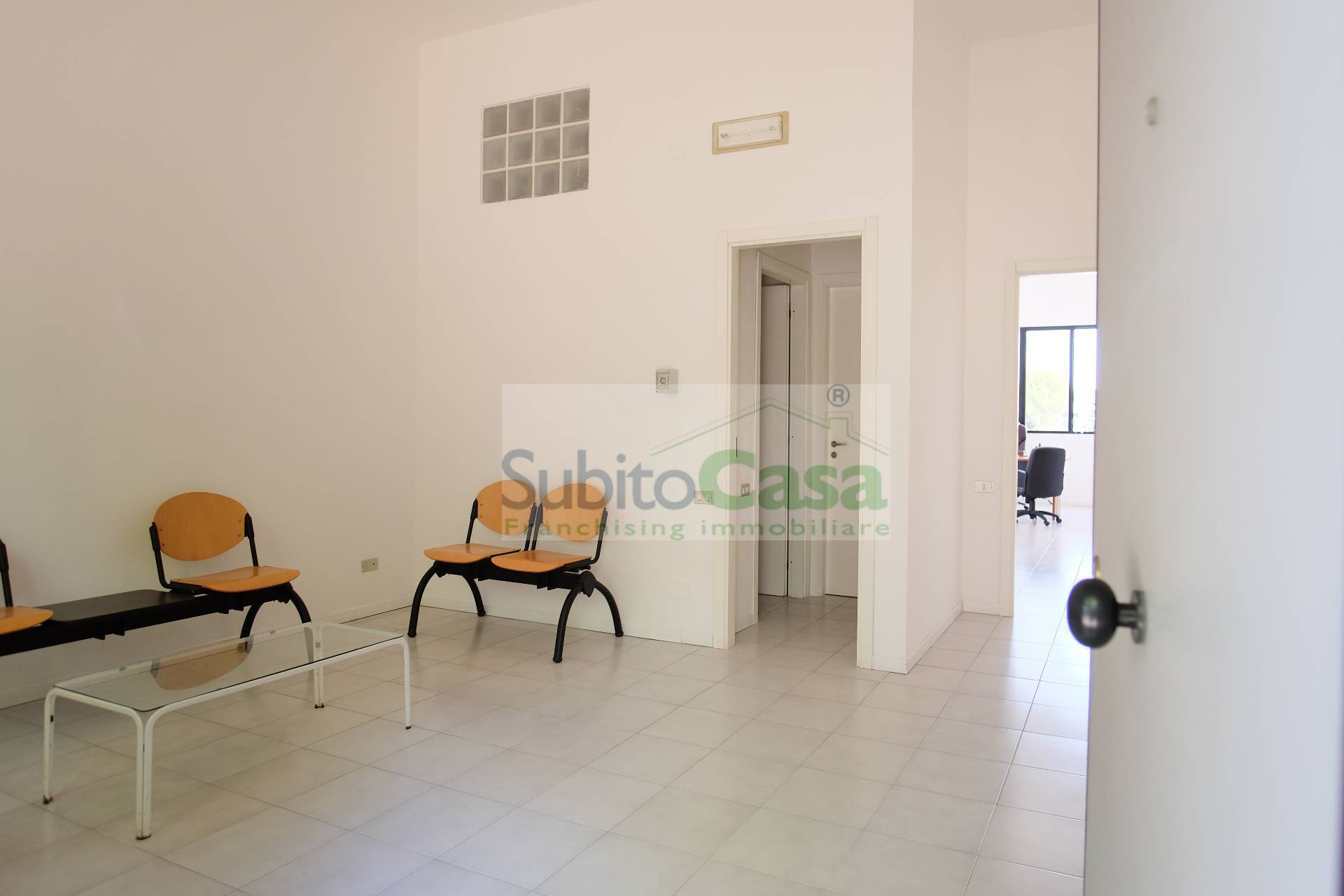 Immagine 8 di Ufficio in vendita  in Via Giuseppe Verdi a Chieti