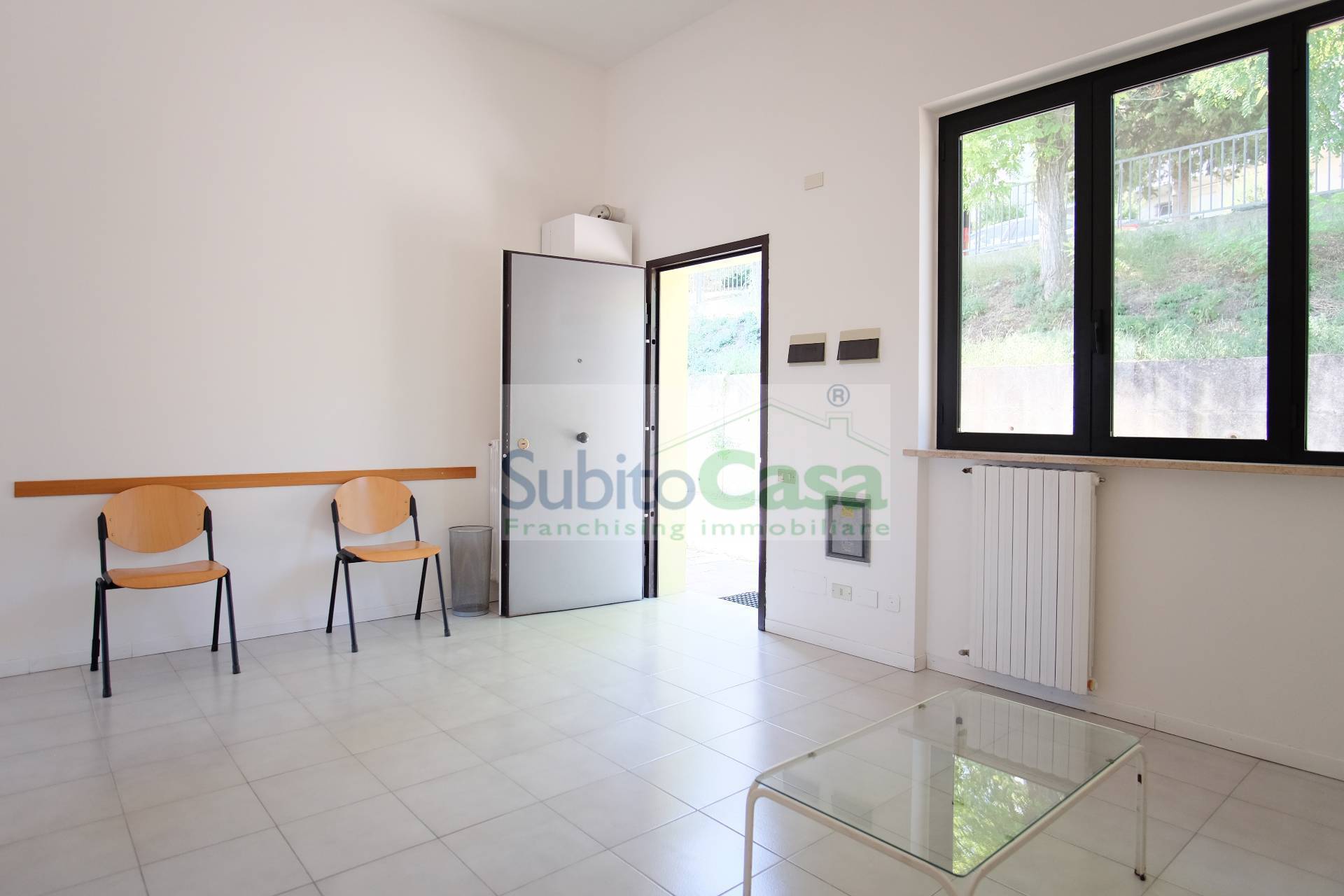 Immagine 9 di Ufficio in vendita  in Via Giuseppe Verdi a Chieti