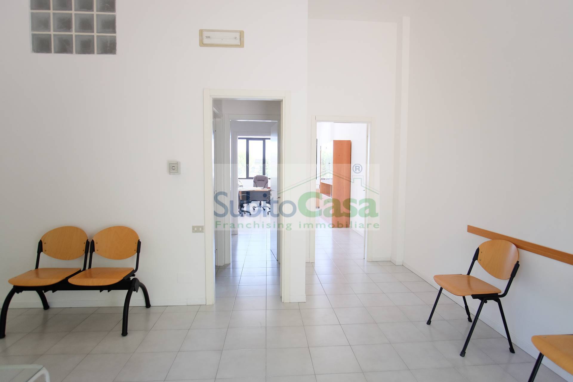 Immagine 10 di Ufficio in vendita  in Via Giuseppe Verdi a Chieti