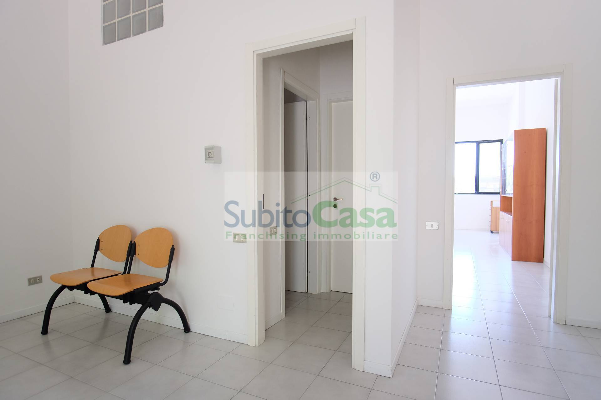 Immagine 12 di Ufficio in vendita  in Via Giuseppe Verdi a Chieti