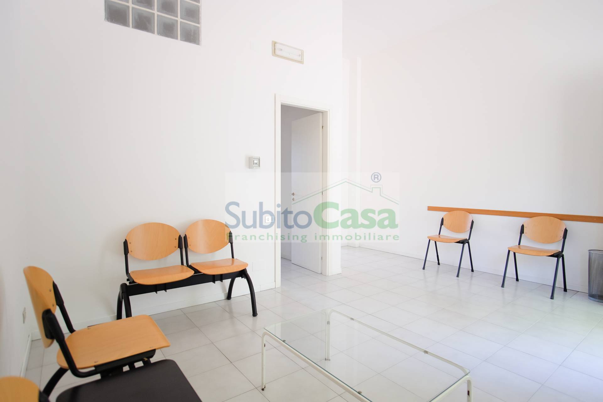 Immagine 13 di Ufficio in vendita  in Via Giuseppe Verdi a Chieti